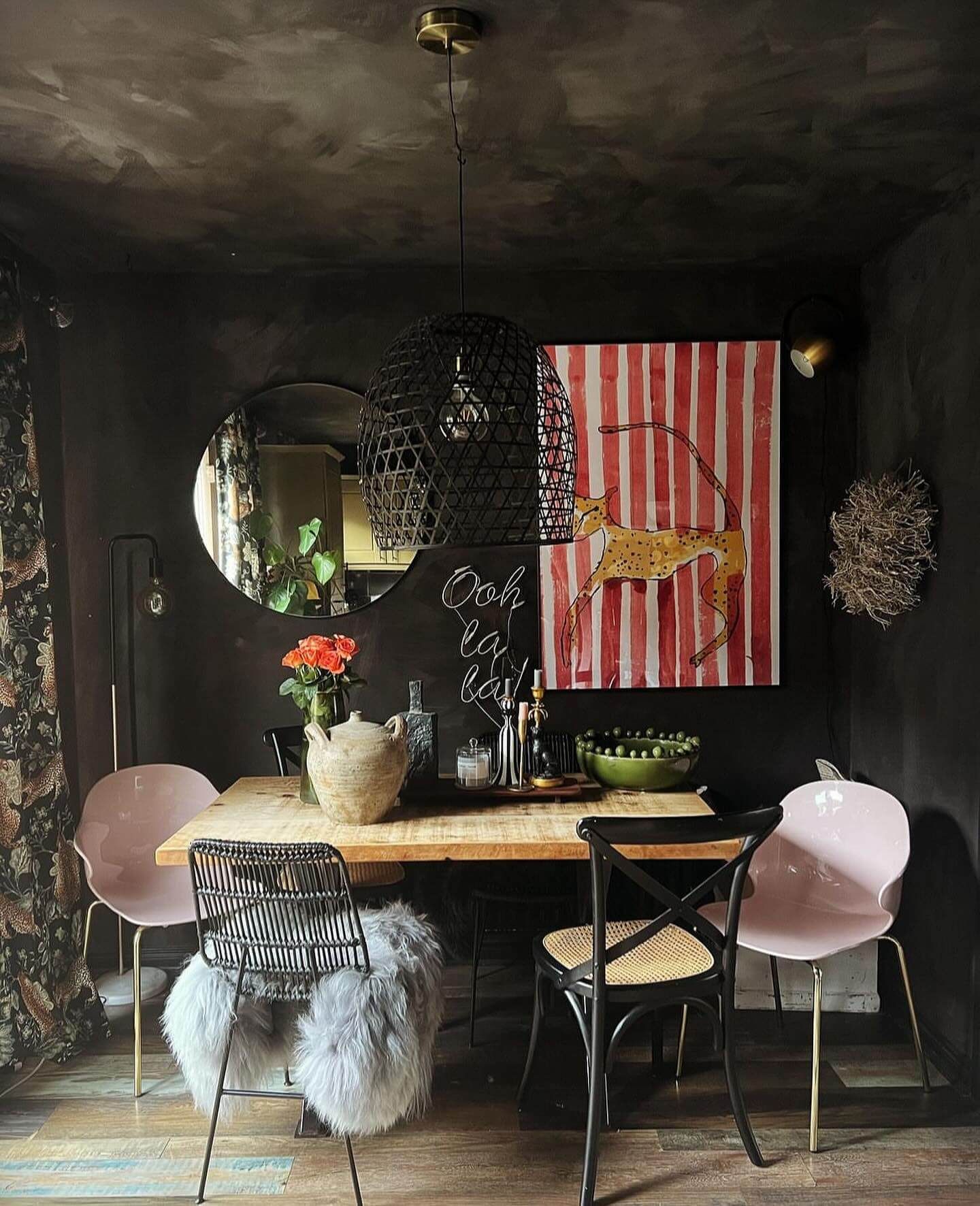 Art Deco Dining Room Ideas to Bring Instant Gatsby-Era Glamour Home 11