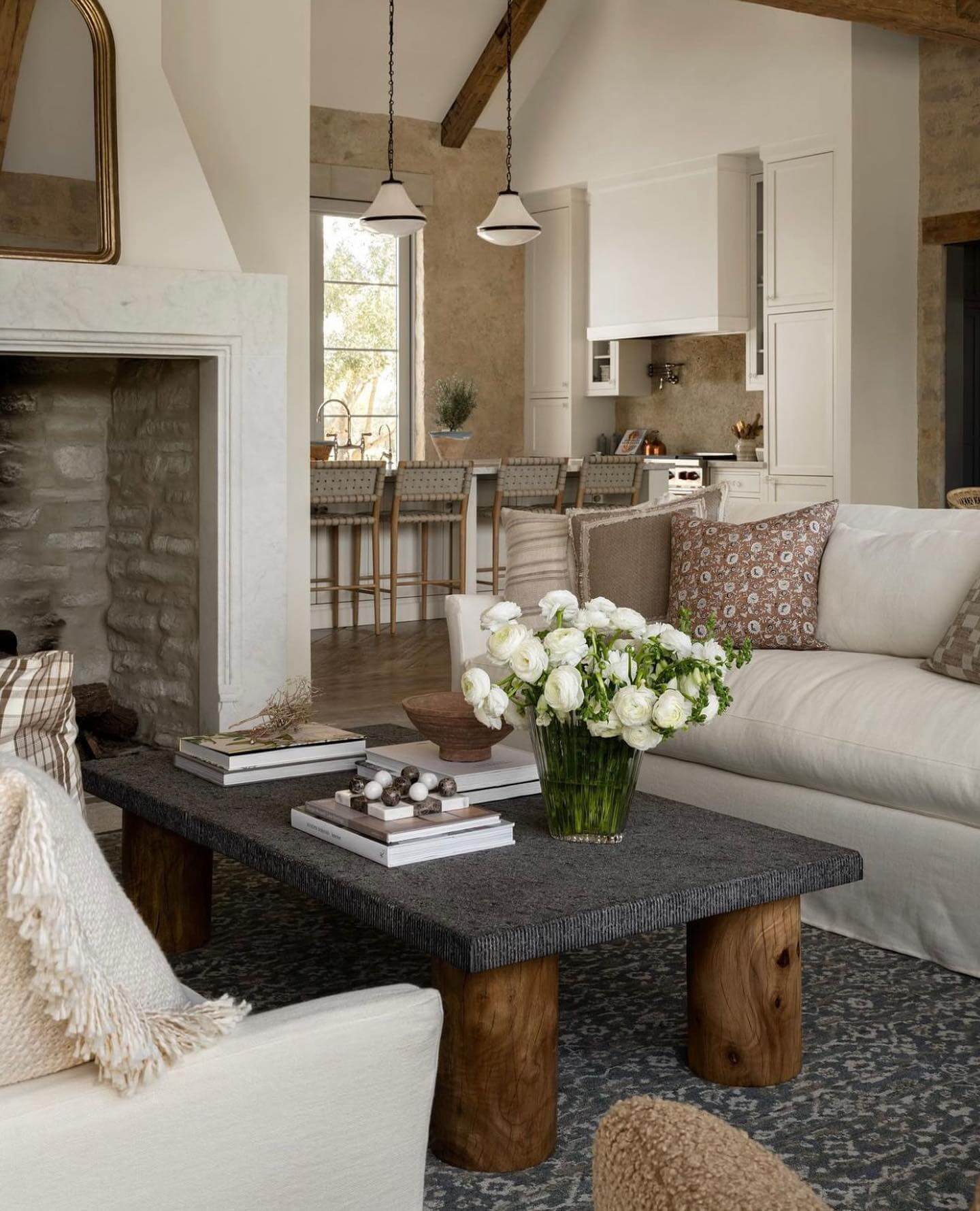 Transform Your Space with Moody Living Room Ideas 13