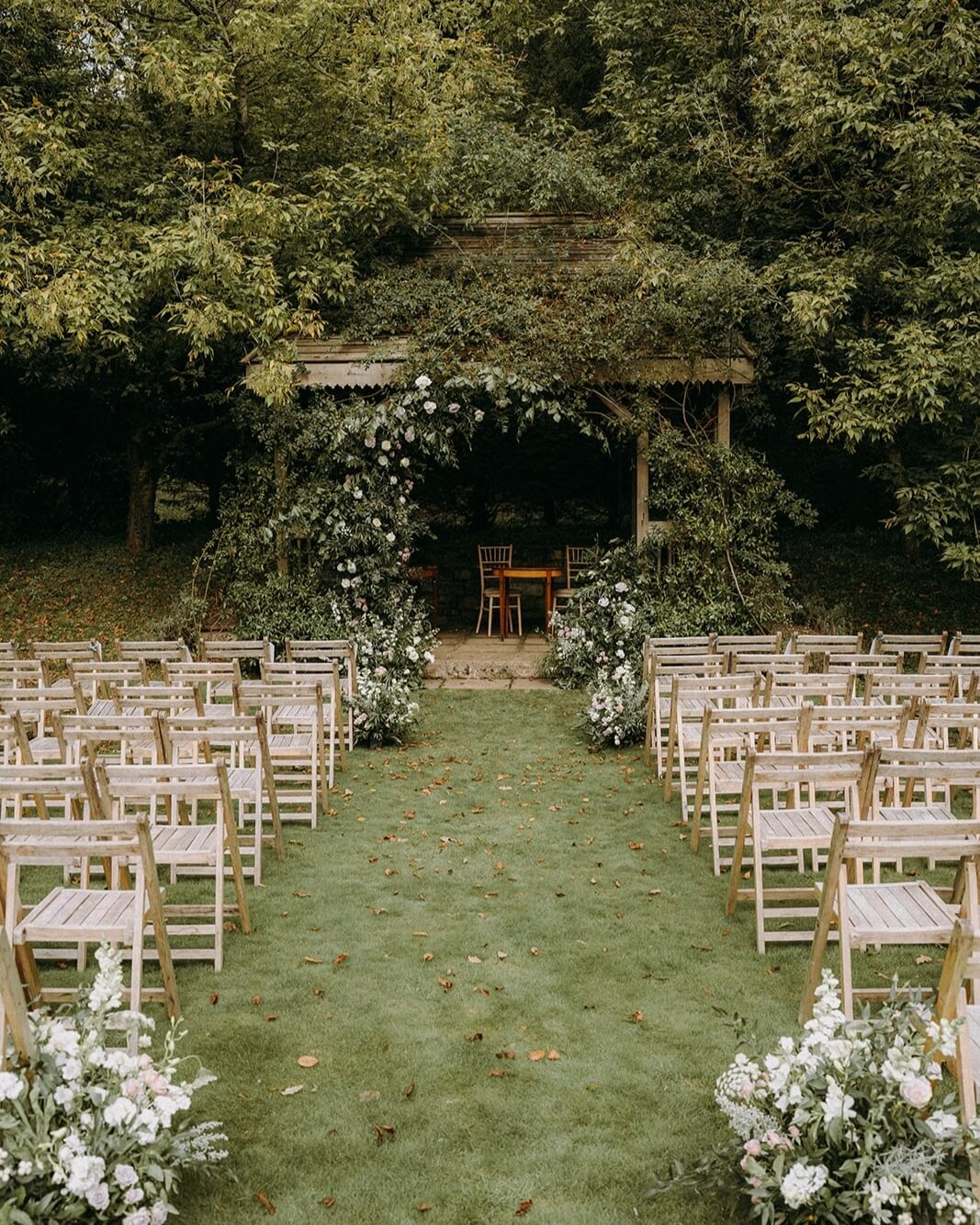 Effortlessly Chic Boho Wedding Ideas for a Free-Spirited Celebration 15