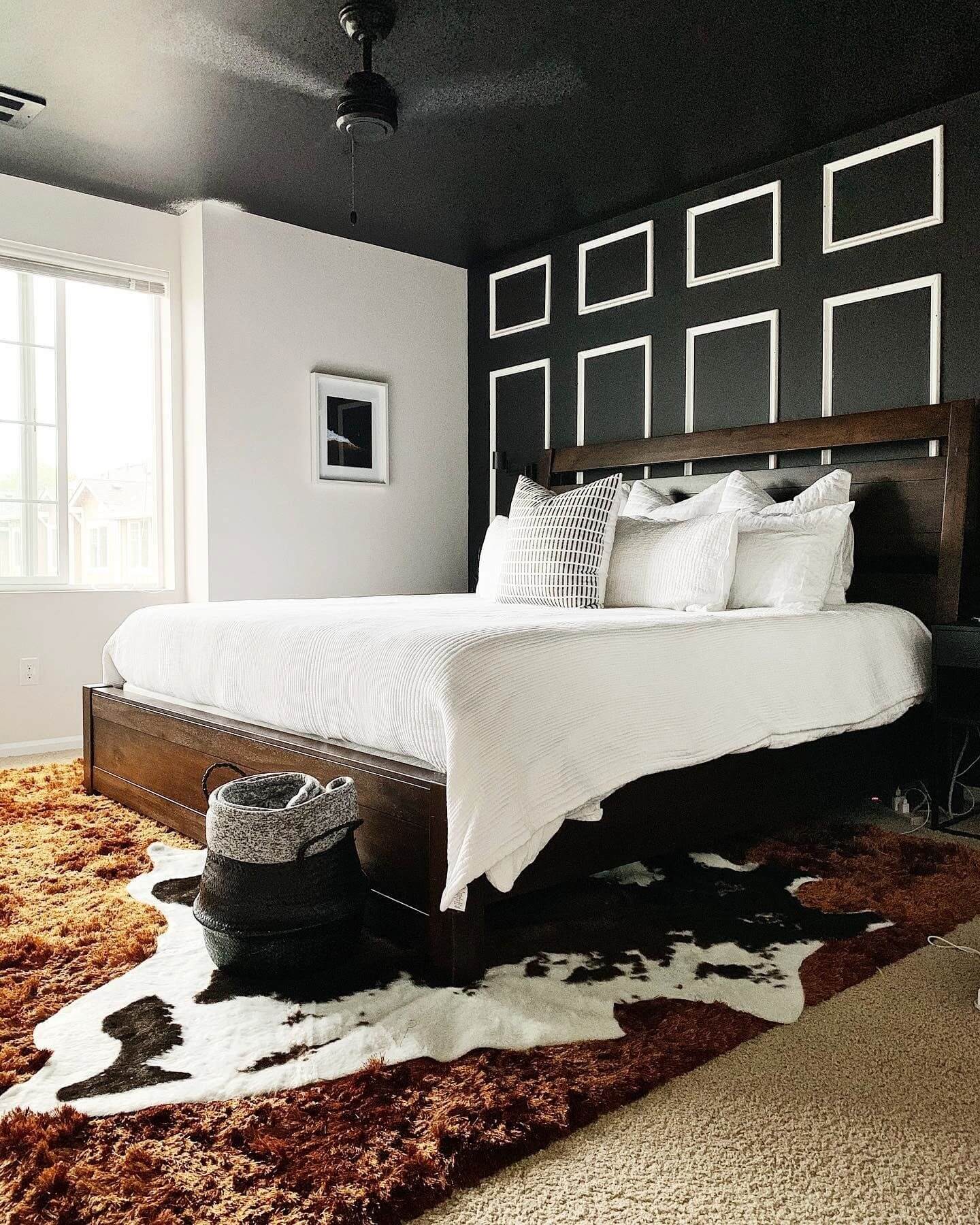 Modern Black Accent Wall Bedroom Inspiration 17