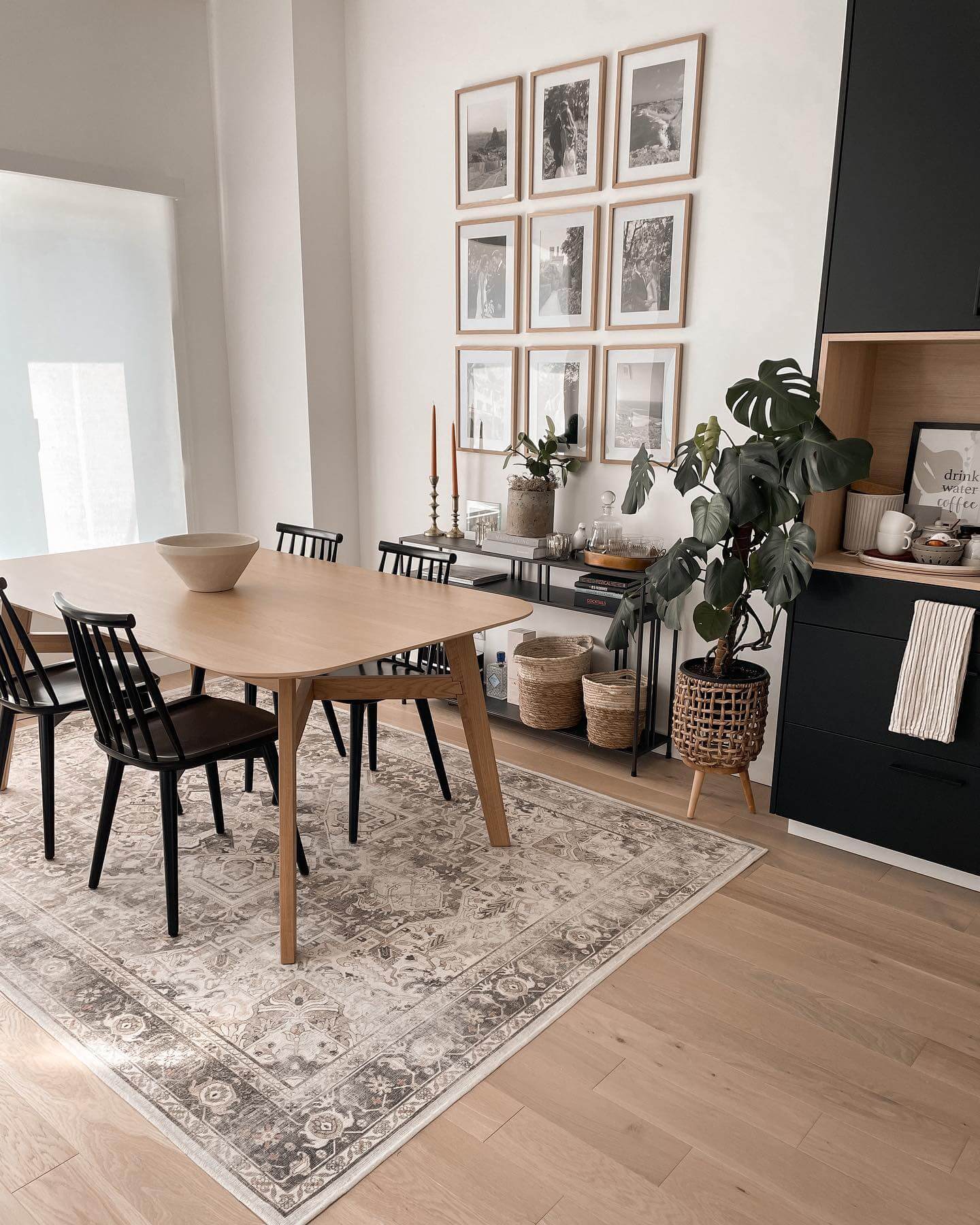 Space-Saving Small Dining Room Ideas 17