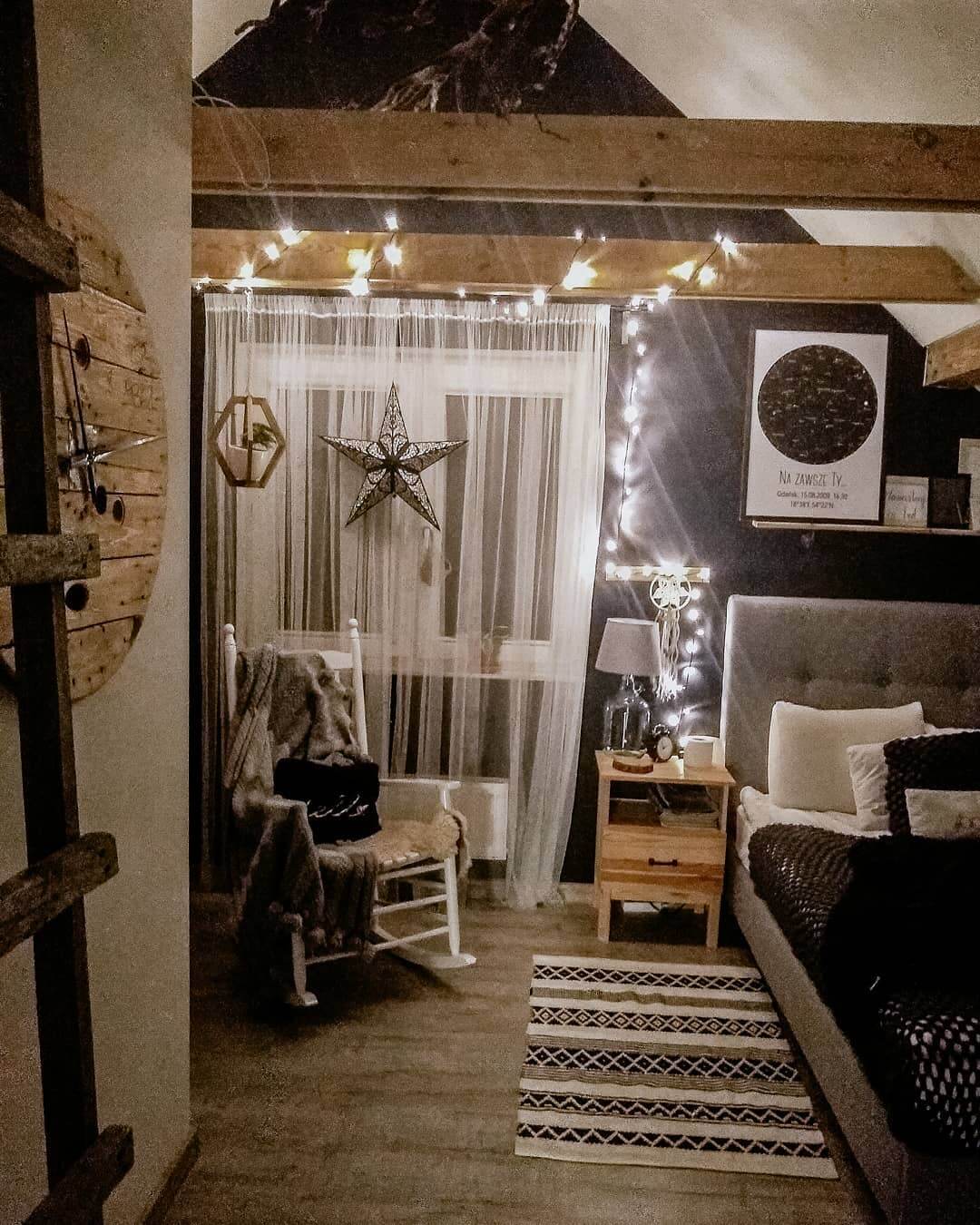 Modern Black Accent Wall Bedroom Inspiration 18