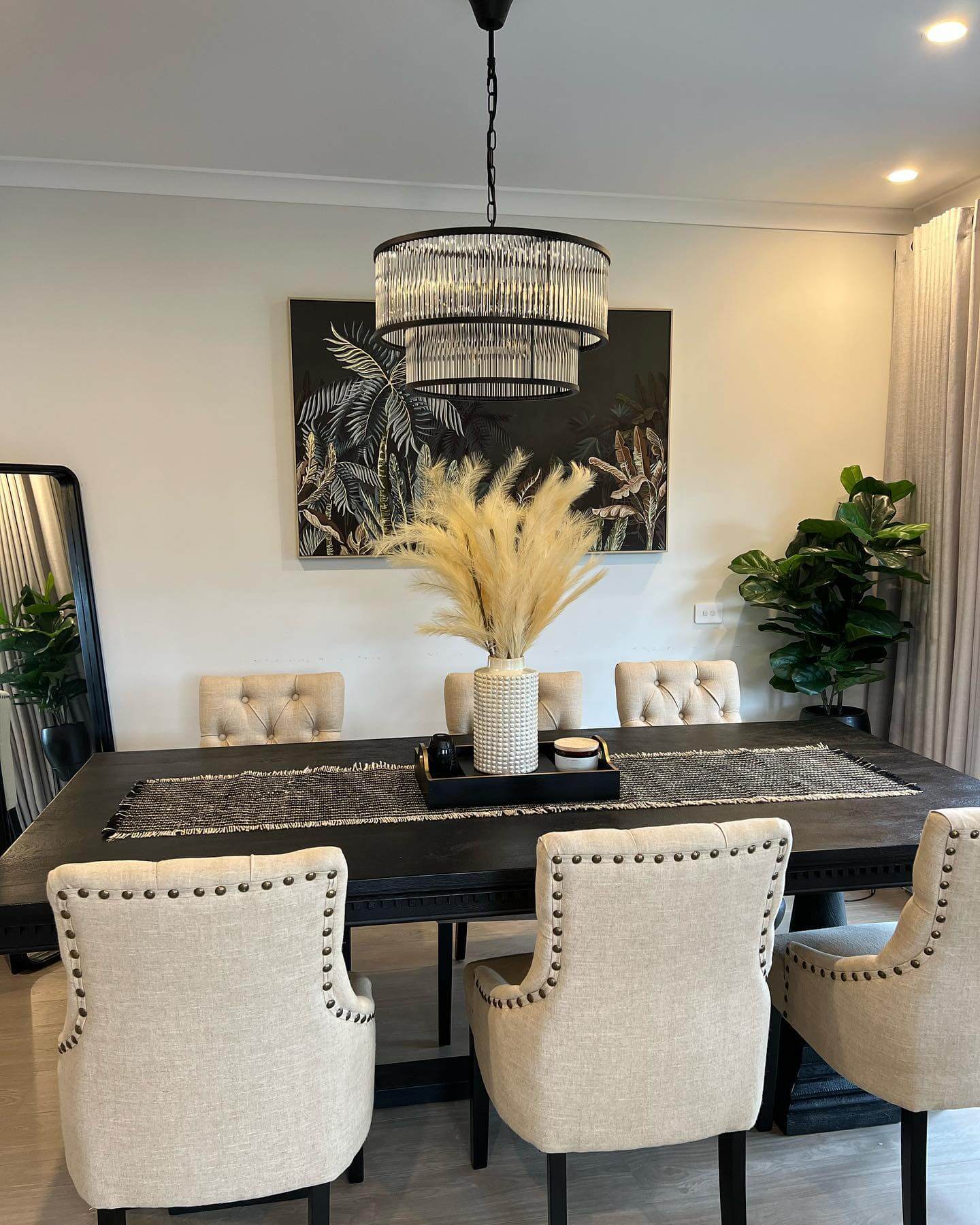 Space-Saving Small Dining Room Ideas 18