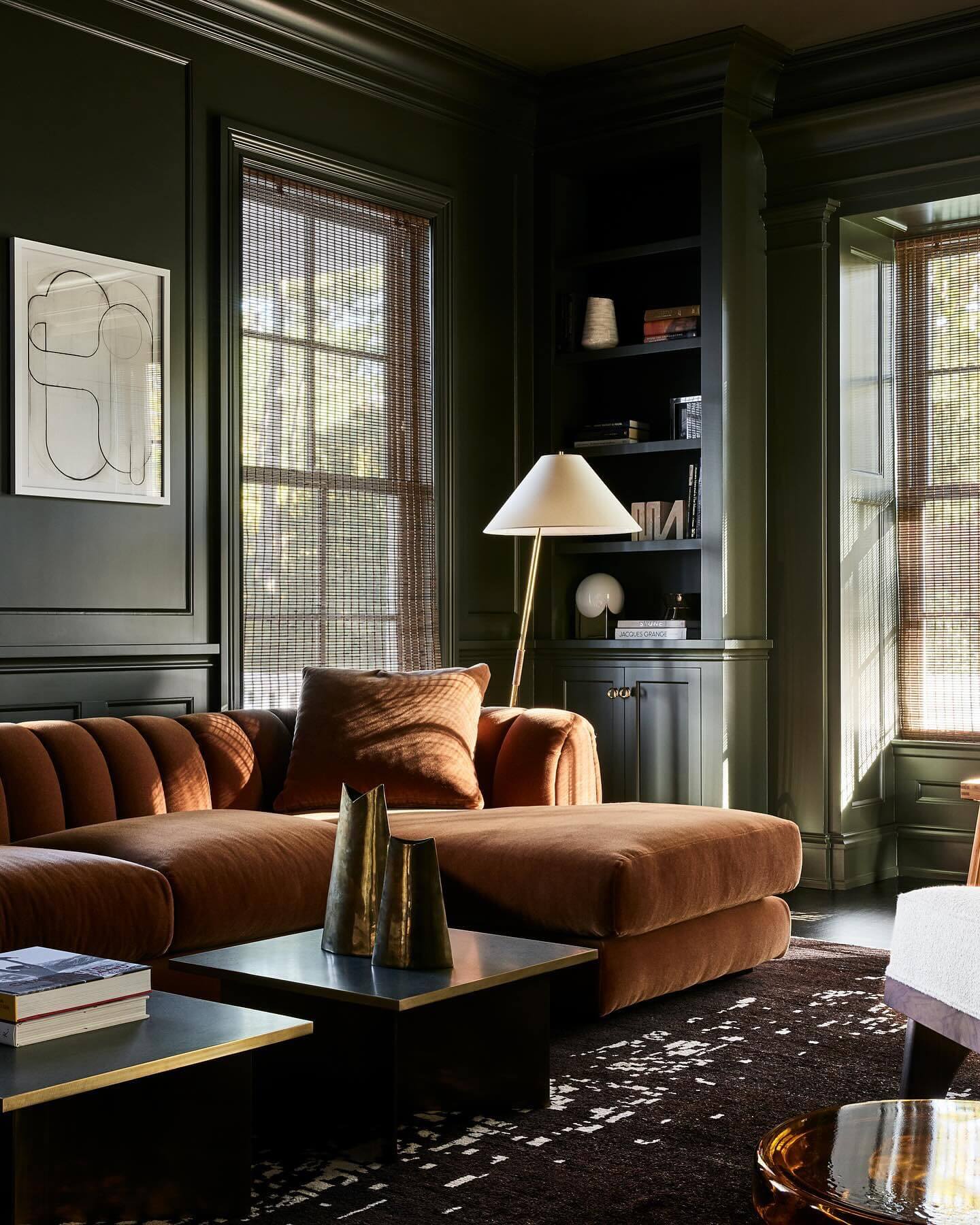 Transform Your Space with Moody Living Room Ideas 18