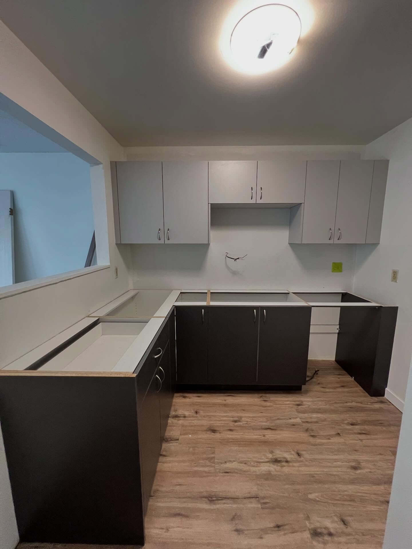 Small Apartment Kitchen Magic: Space-Savvy Ideas to Maximize Storage and Style (Even If You Rent) 18