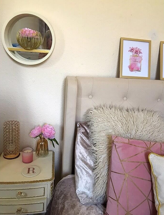 Elegant Pink and Gold Bedroom Designs to Love 19