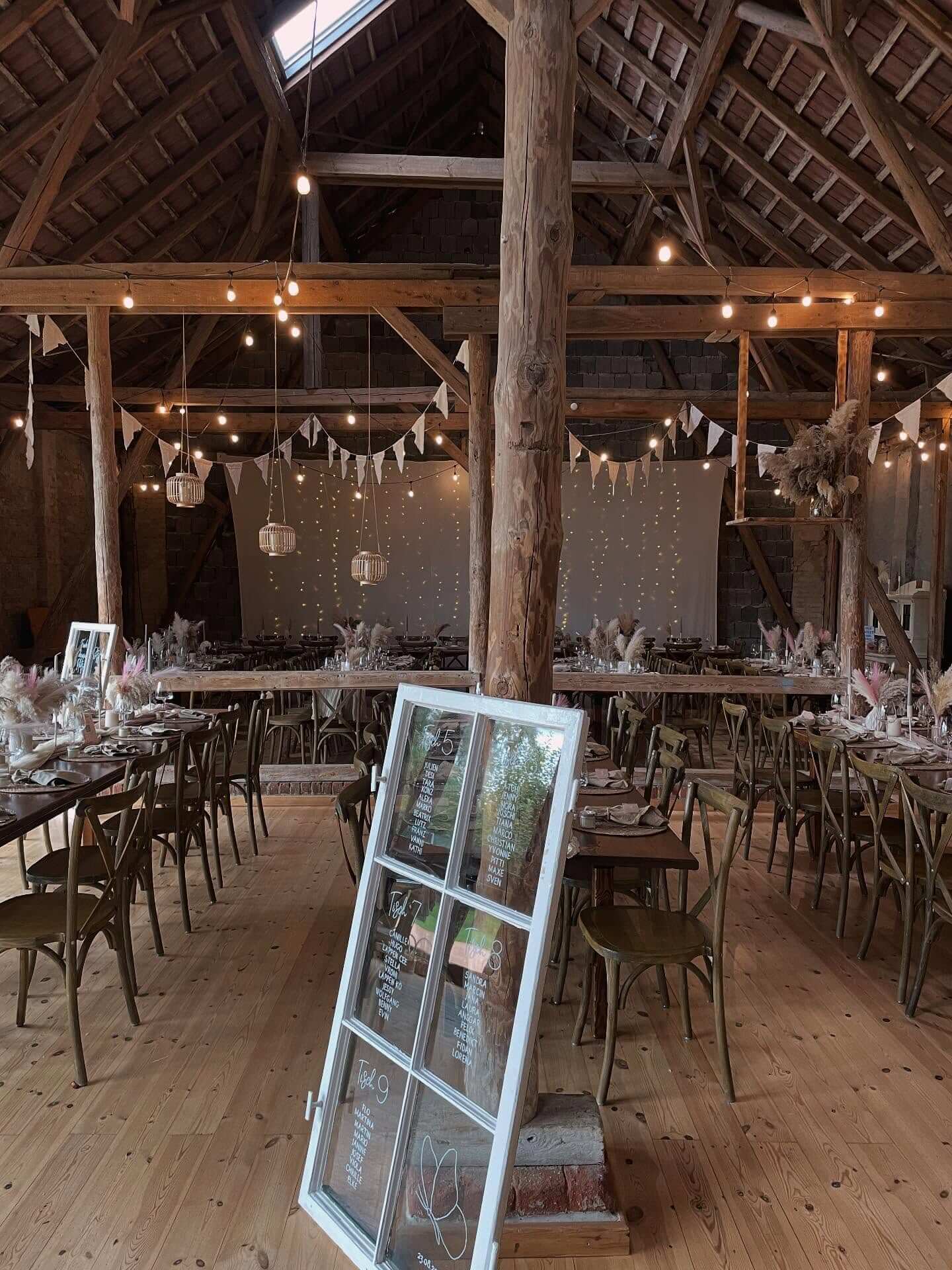 Effortlessly Chic Boho Wedding Ideas for a Free-Spirited Celebration 2