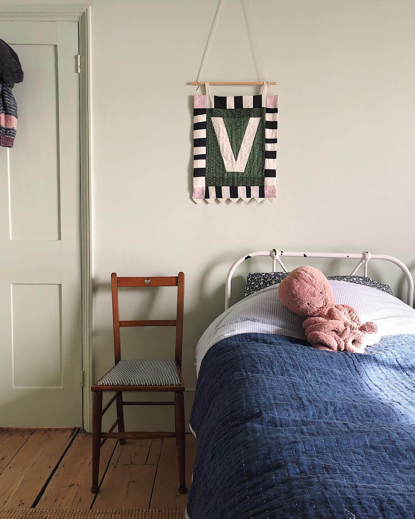 Smart Small Kids Bedroom Ideas That Maximize Space 20