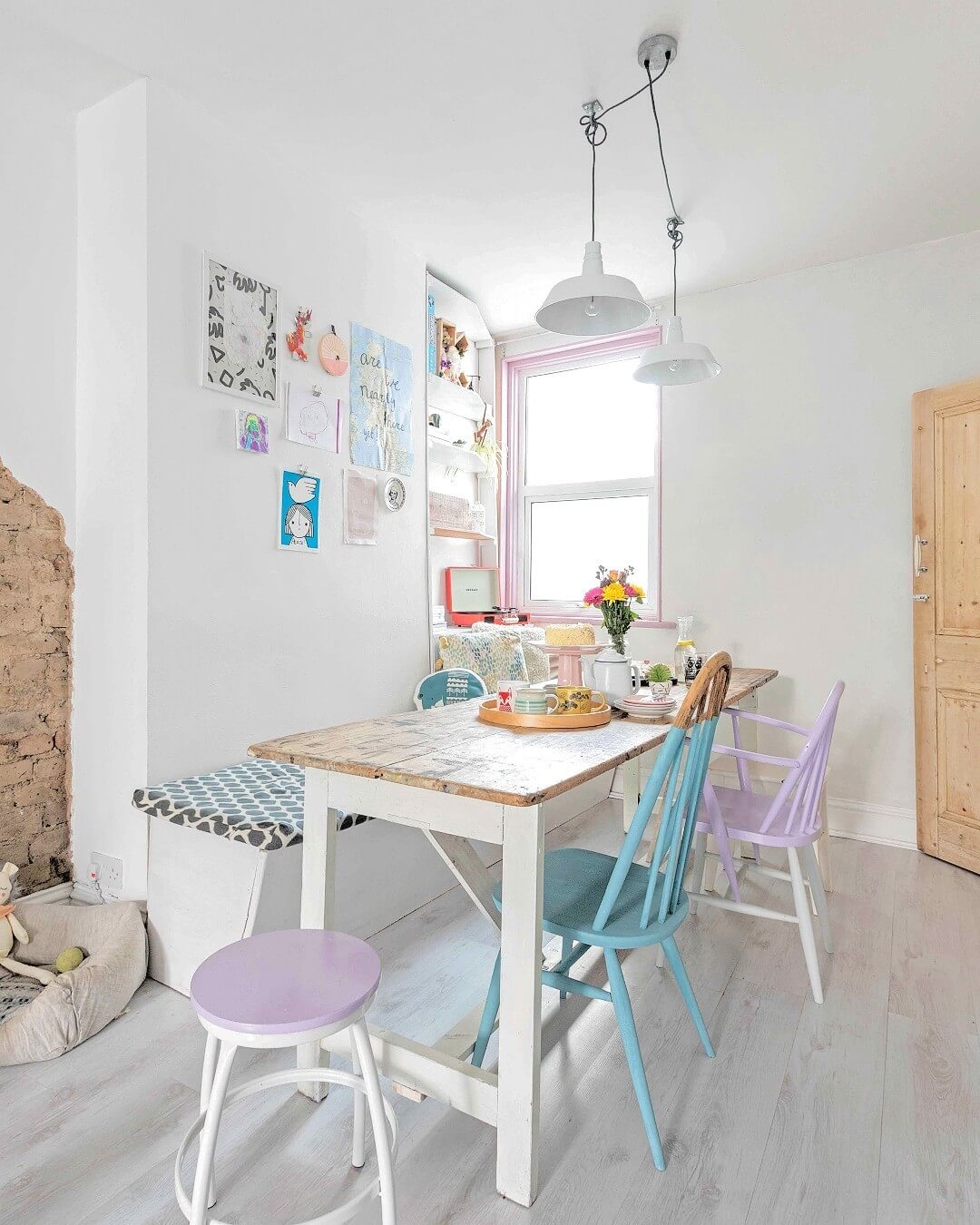 Space-Saving Small Dining Room Ideas 20