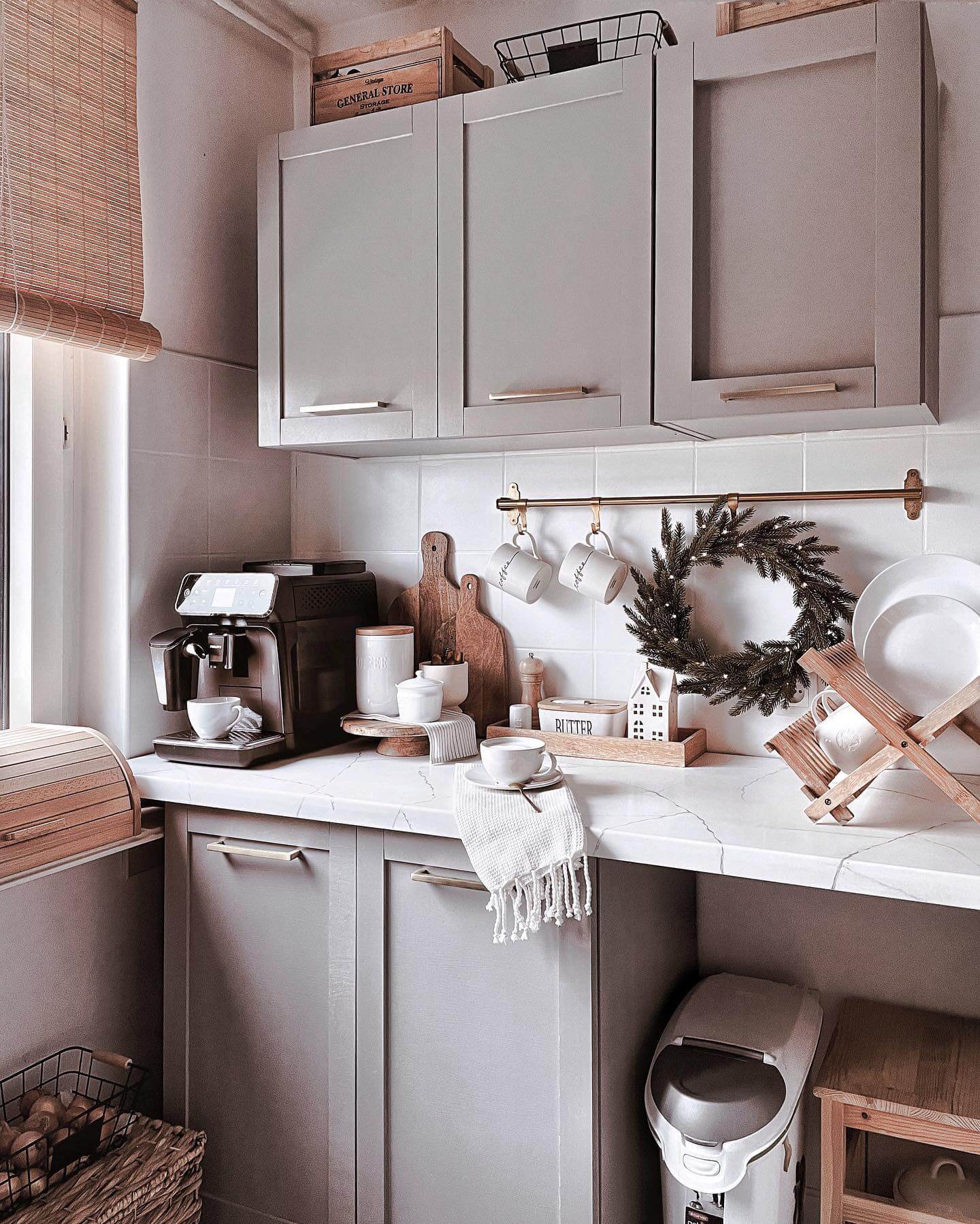 Genius Small Coffee Bar Ideas: Space-Saving Ways to Brew Big Style at Home 21