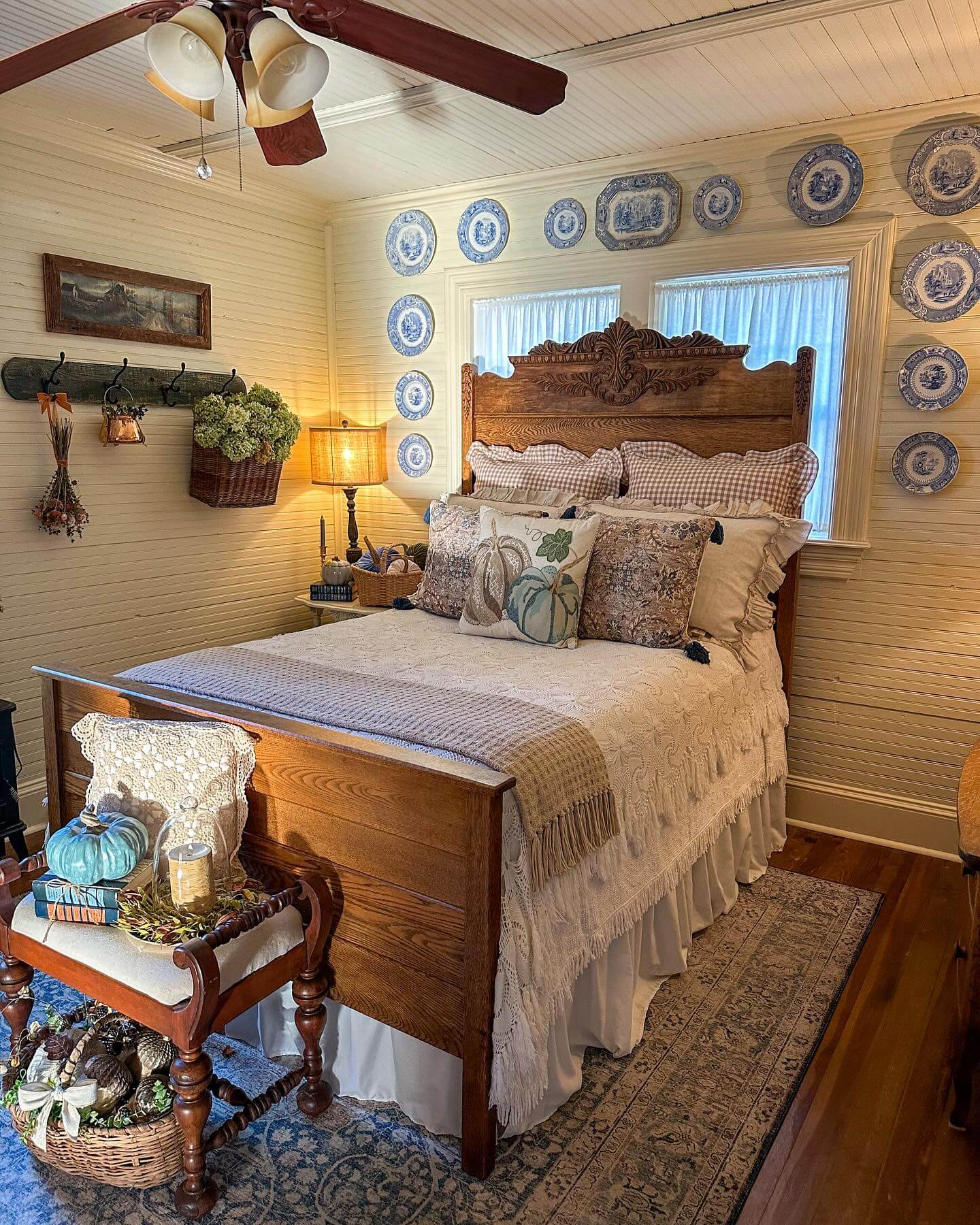 Create a Dreamy Rustic Farmhouse Bedroom Today 21