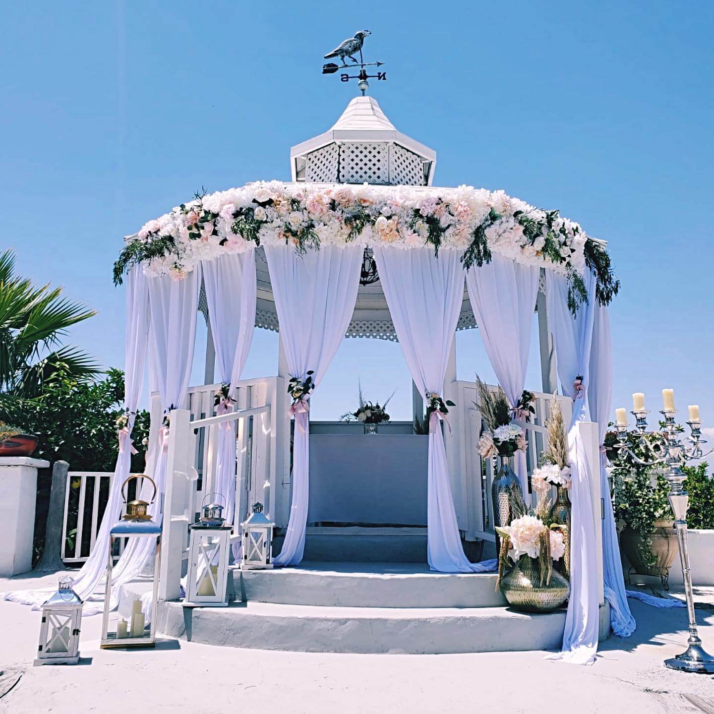 Stunning Backyard Gazebo Ideas to Transform Your Outdoor Oasis 22