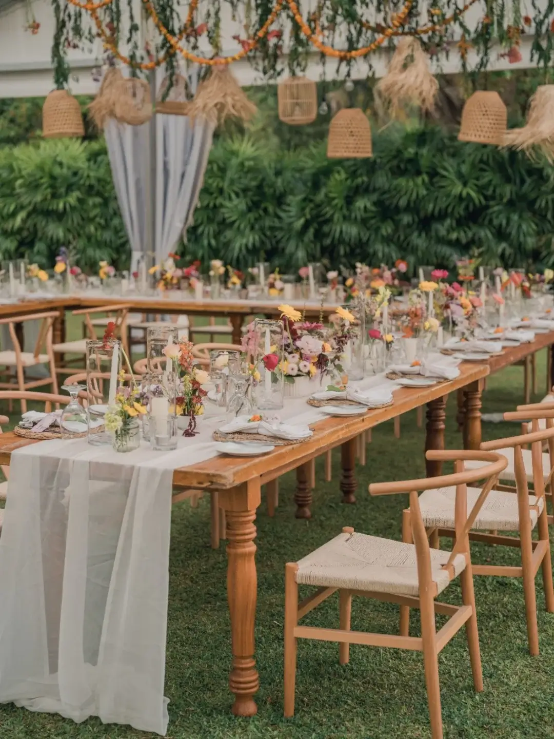Effortlessly Chic Boho Wedding Ideas for a Free-Spirited Celebration 22