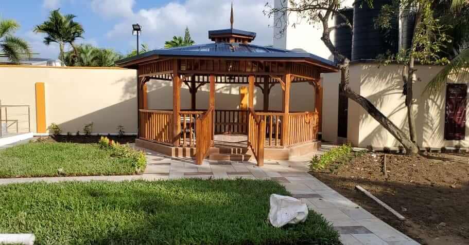 Stunning Backyard Gazebo Ideas to Transform Your Outdoor Oasis 25