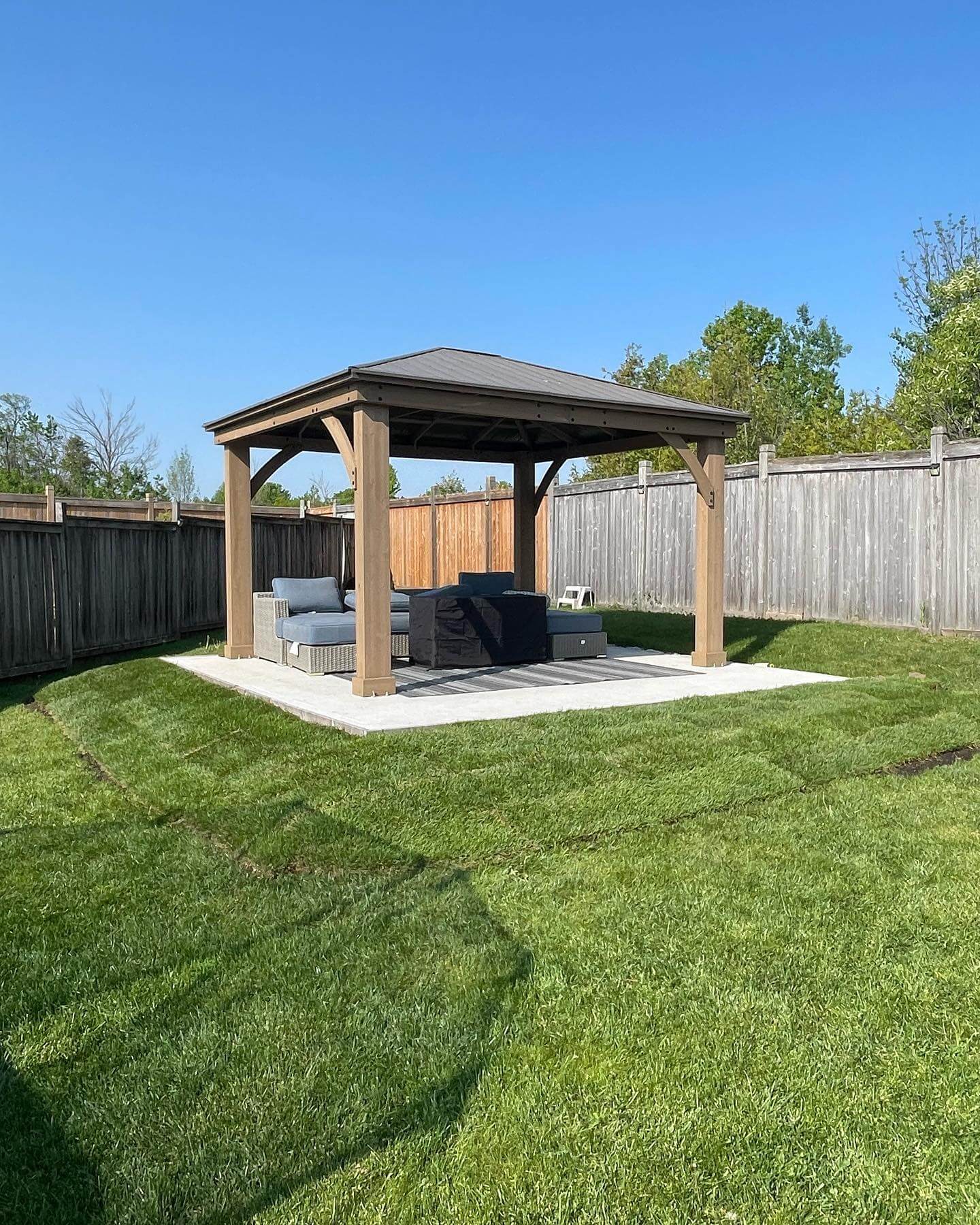 Stunning Backyard Gazebo Ideas to Transform Your Outdoor Oasis 29