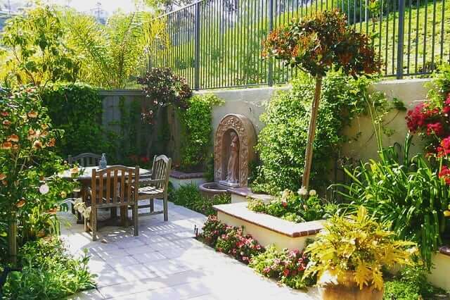 Clever Small Backyard Ideas for Big Impact 3