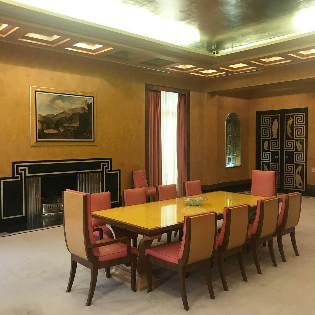 Art Deco Dining Room Ideas to Bring Instant Gatsby-Era Glamour Home 4