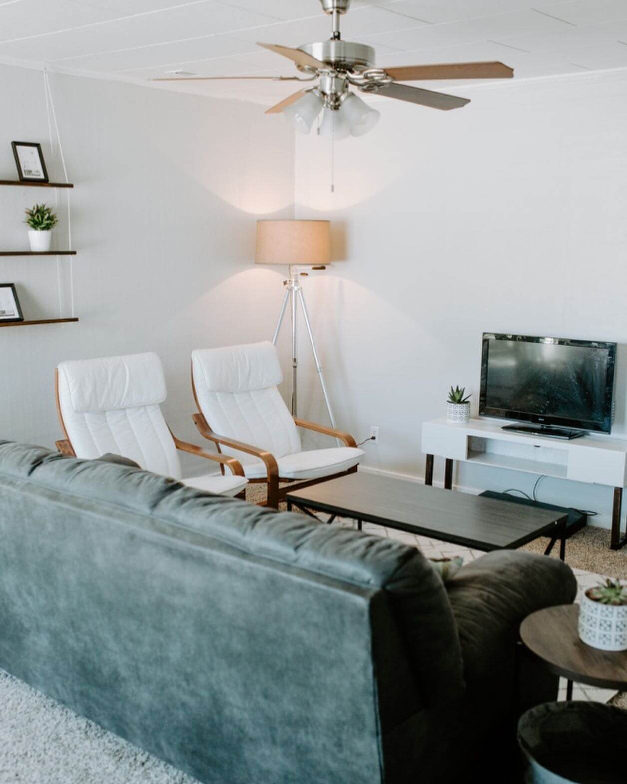 Rustic Modern Living Room Ideas You’ll Want to Steal: Cozy Character Meets Clean-Lined Style 4