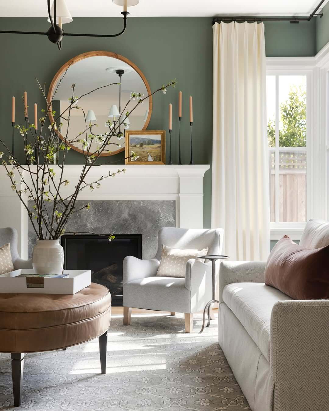 Transform Your Space with Moody Living Room Ideas 6