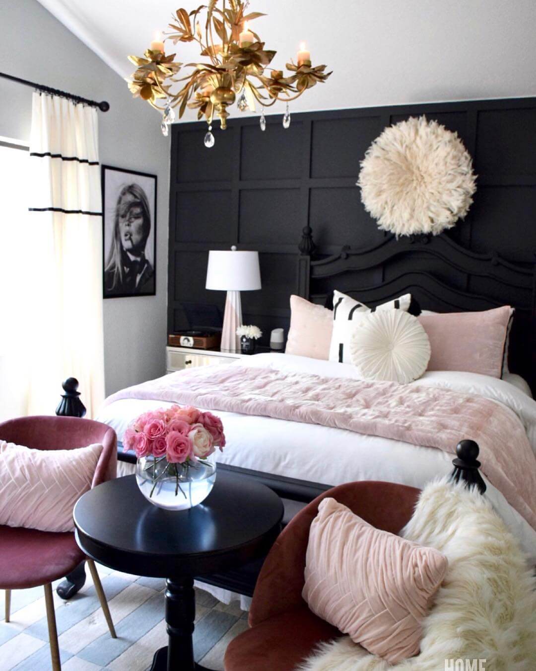 Modern Black Accent Wall Bedroom Inspiration 7