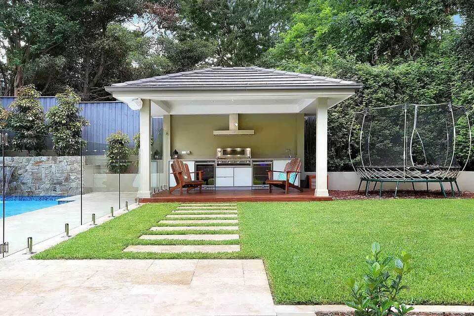 Stunning Backyard Gazebo Ideas to Transform Your Outdoor Oasis 8