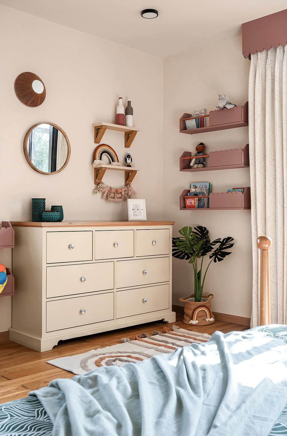 Smart Small Kids Bedroom Ideas That Maximize Space 8