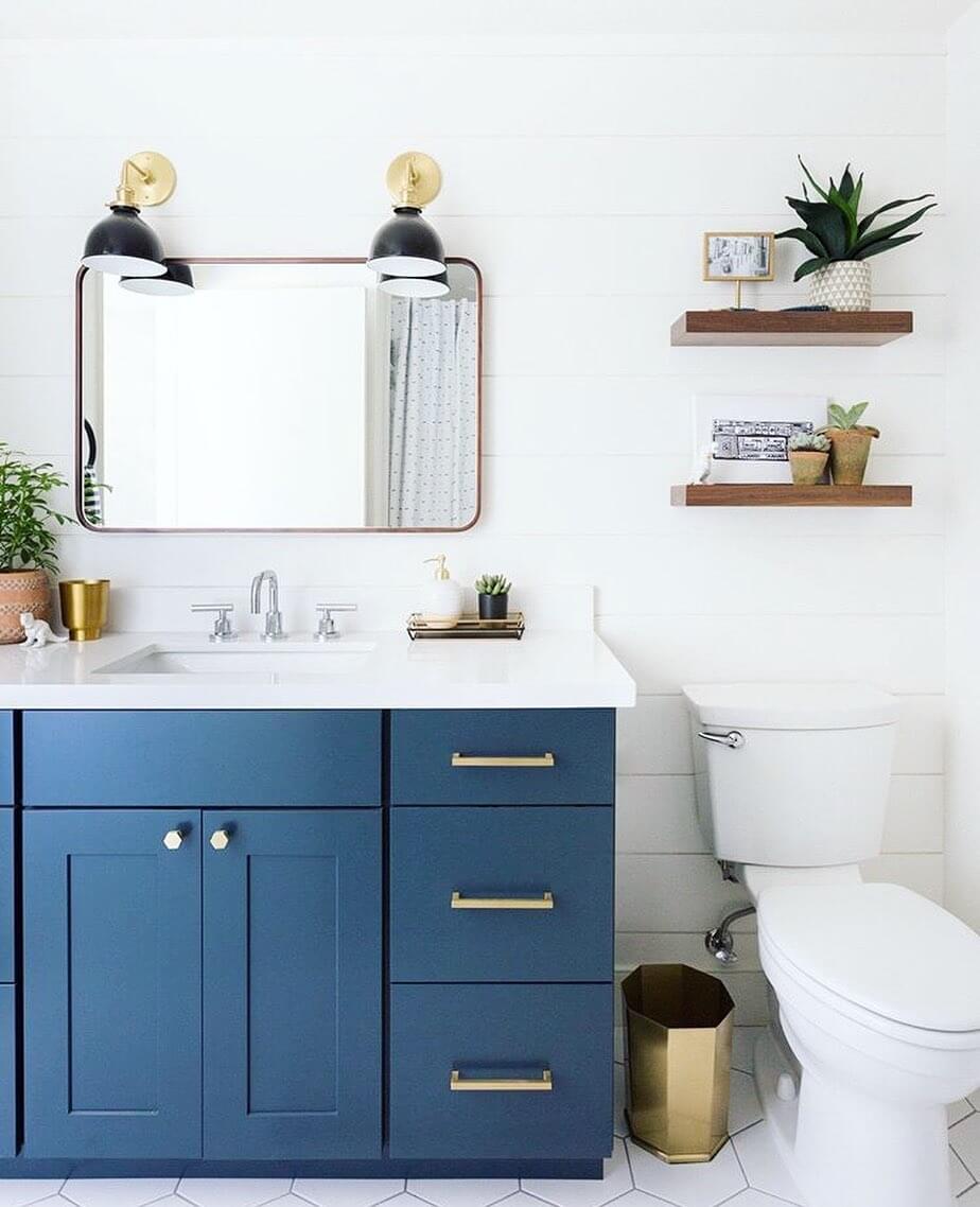 Navy Blue Vanity Bathroom Ideas for Bold Elegance 10
