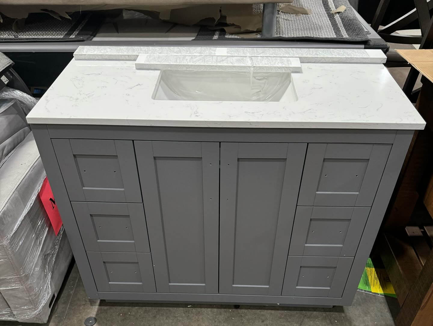 Stylish Gray Vanity Bathroom Ideas for a Modern Look 11