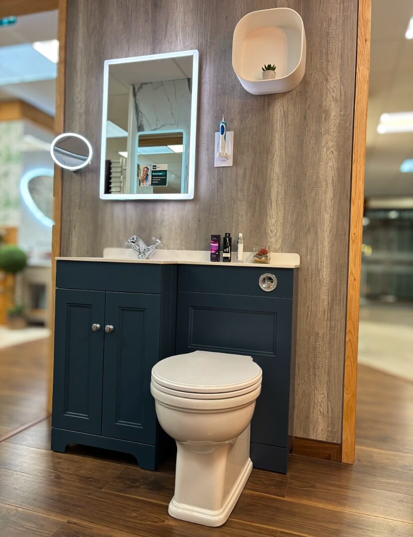 Bathroom Vanity Mirror Ideas for Every Style 12