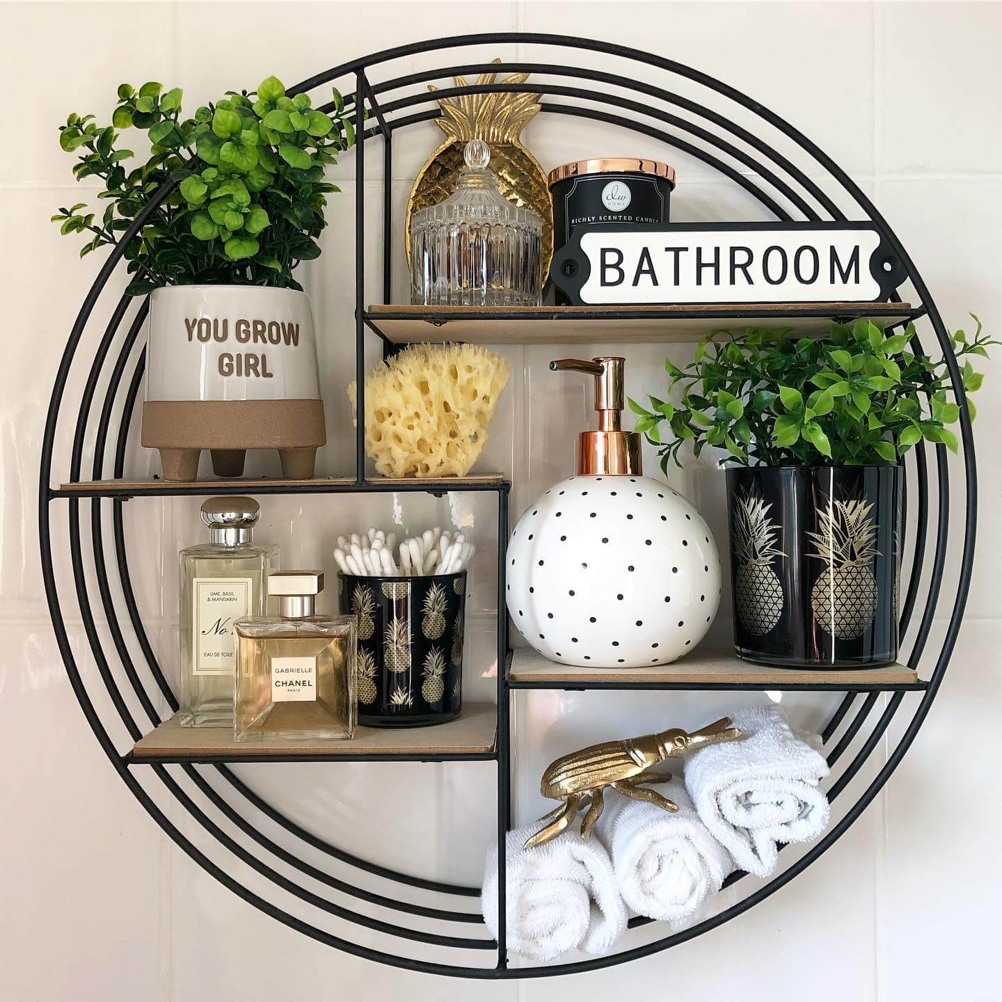Bathroom Shelf Decor Ideas for Every Style 13
