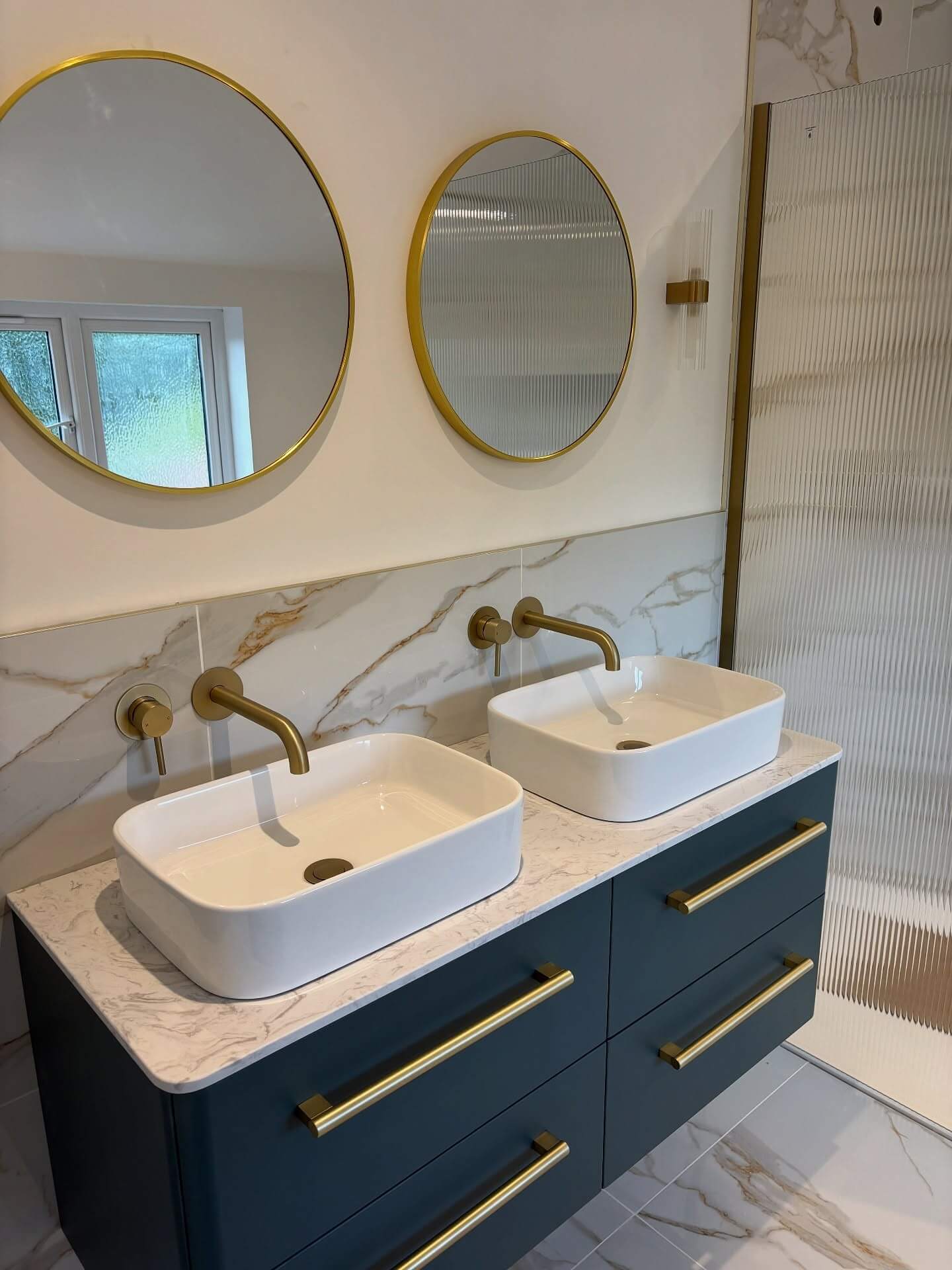 Blue Vanity Bathroom Ideas for a Fresh New Look 15