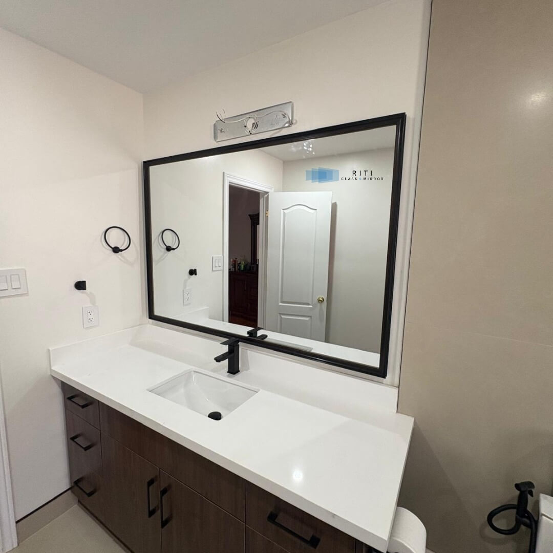 Bathroom Vanity Mirror Ideas for Every Style 16