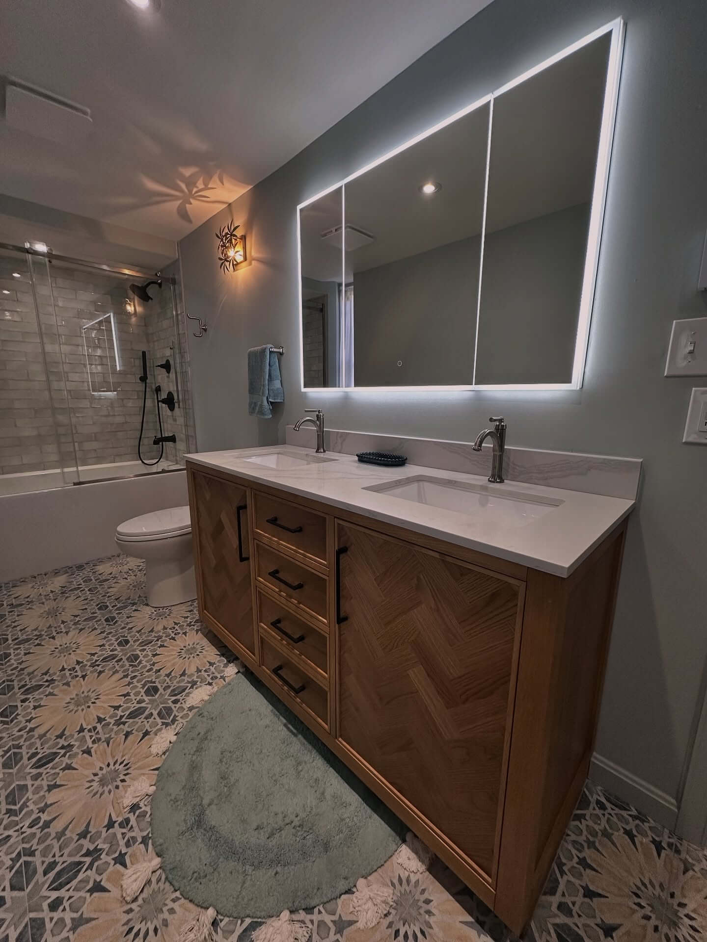 Top Bathroom Vanity Color Ideas 18