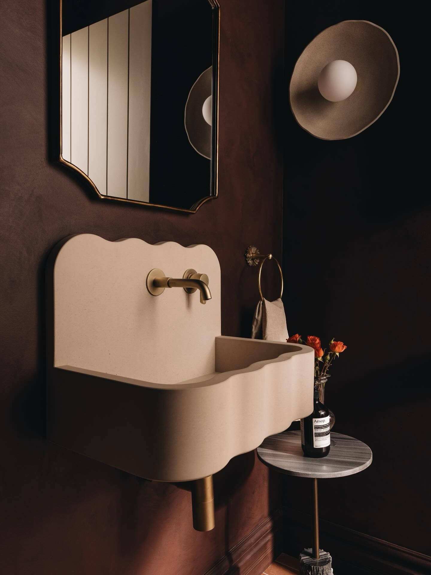 Best Moody Bathroom Ideas with Rich Tones 18