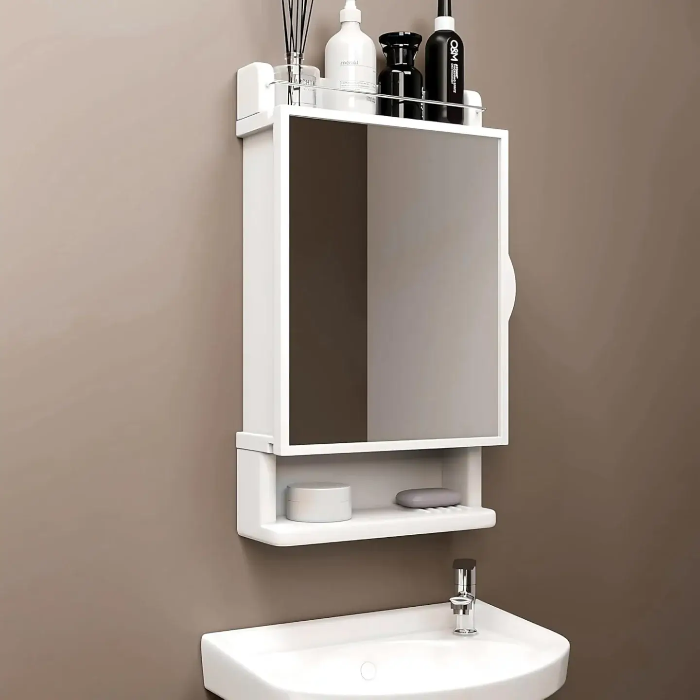 Bathroom Shelf Storage Ideas for Every Space 22