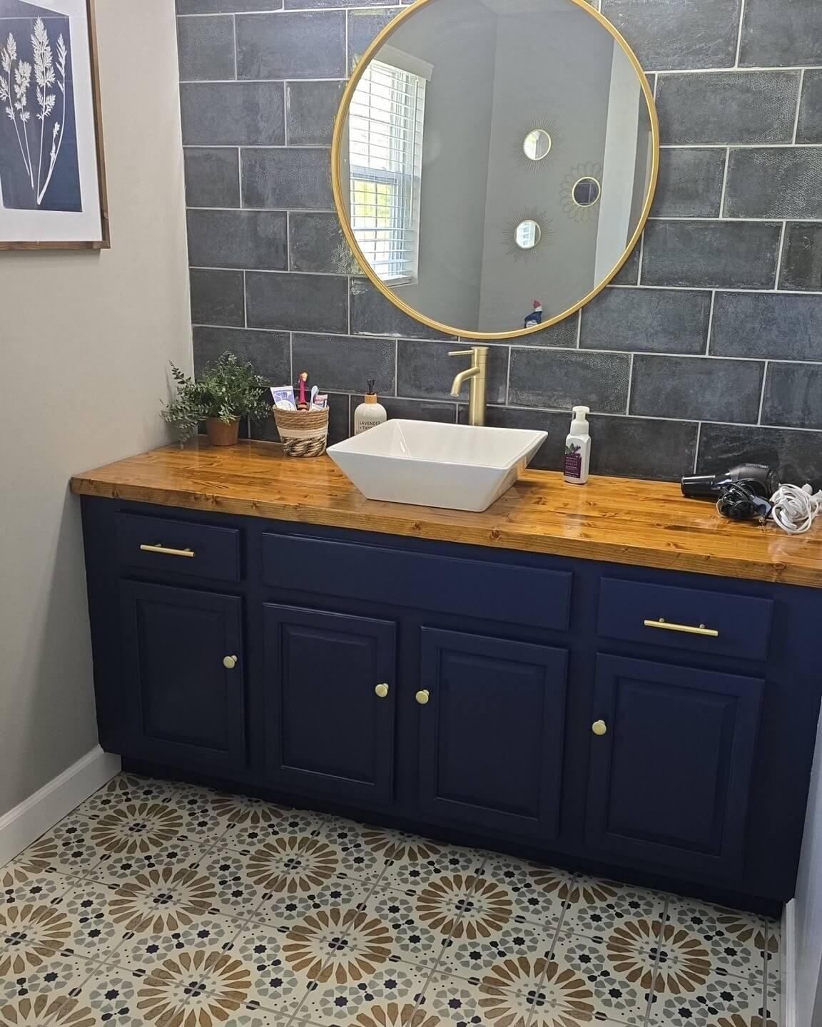 Top Bathroom Vanity Color Ideas 23