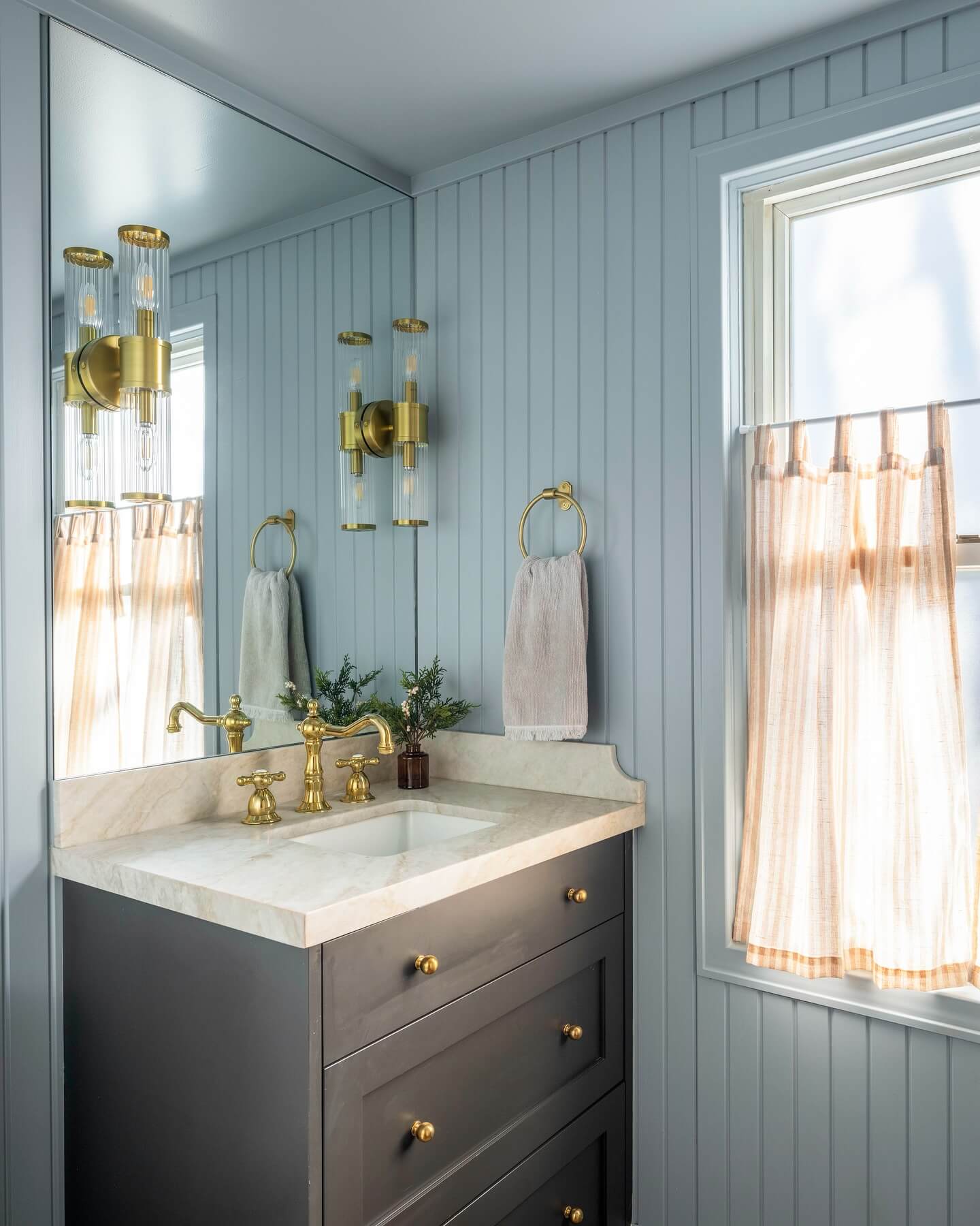 Top Bathroom Vanity Color Ideas 24