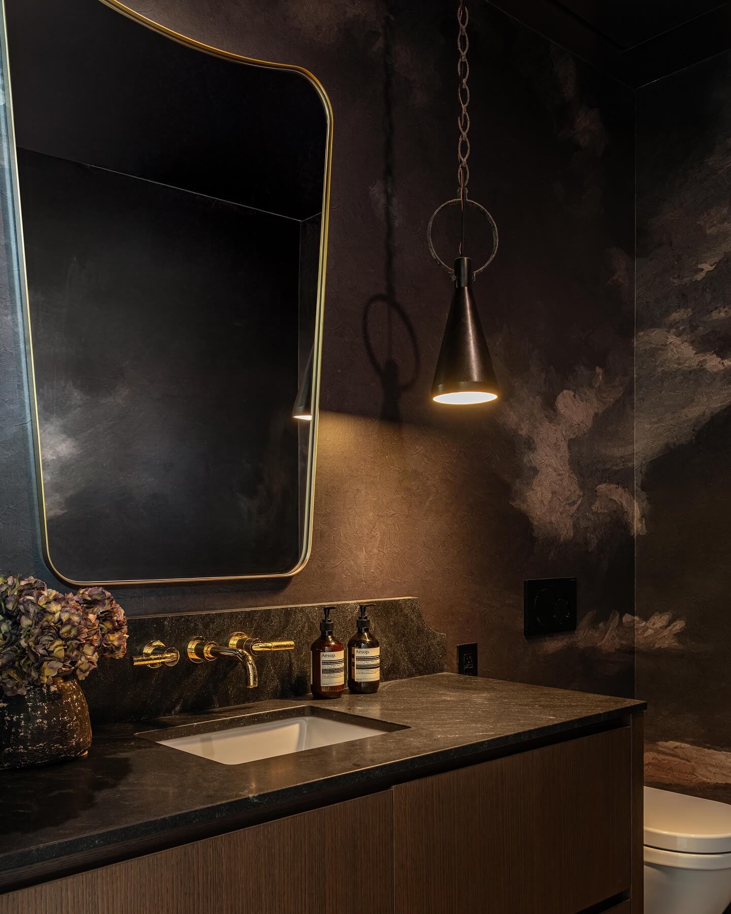 Best Moody Bathroom Ideas with Rich Tones 24