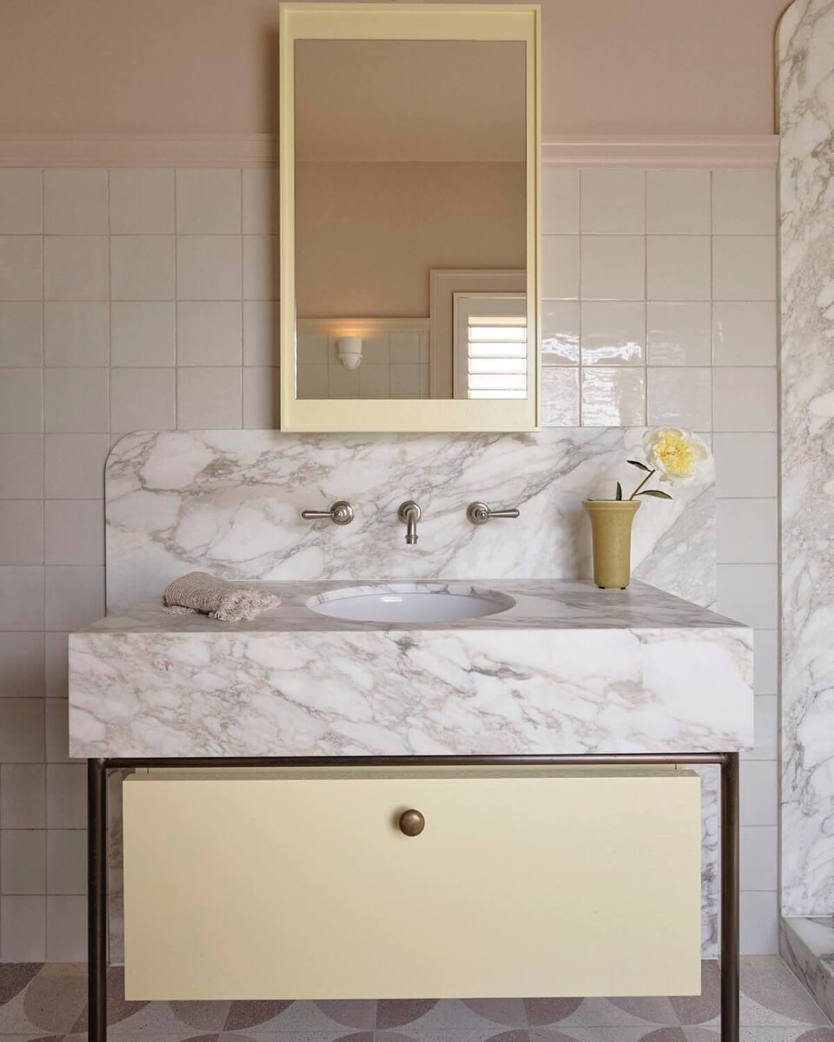 Best 36 Inch Vanity Bathroom Ideas for Small Spaces 27