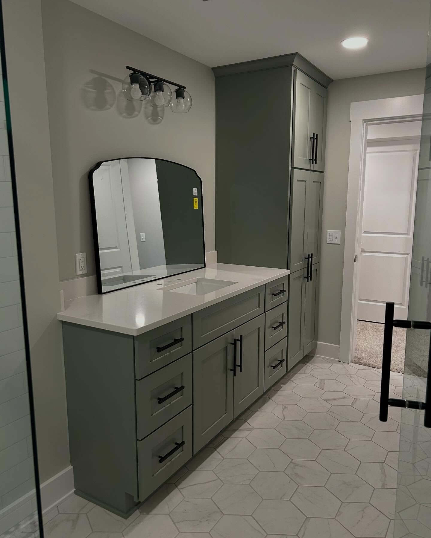 Top Bathroom Vanity Color Ideas 27