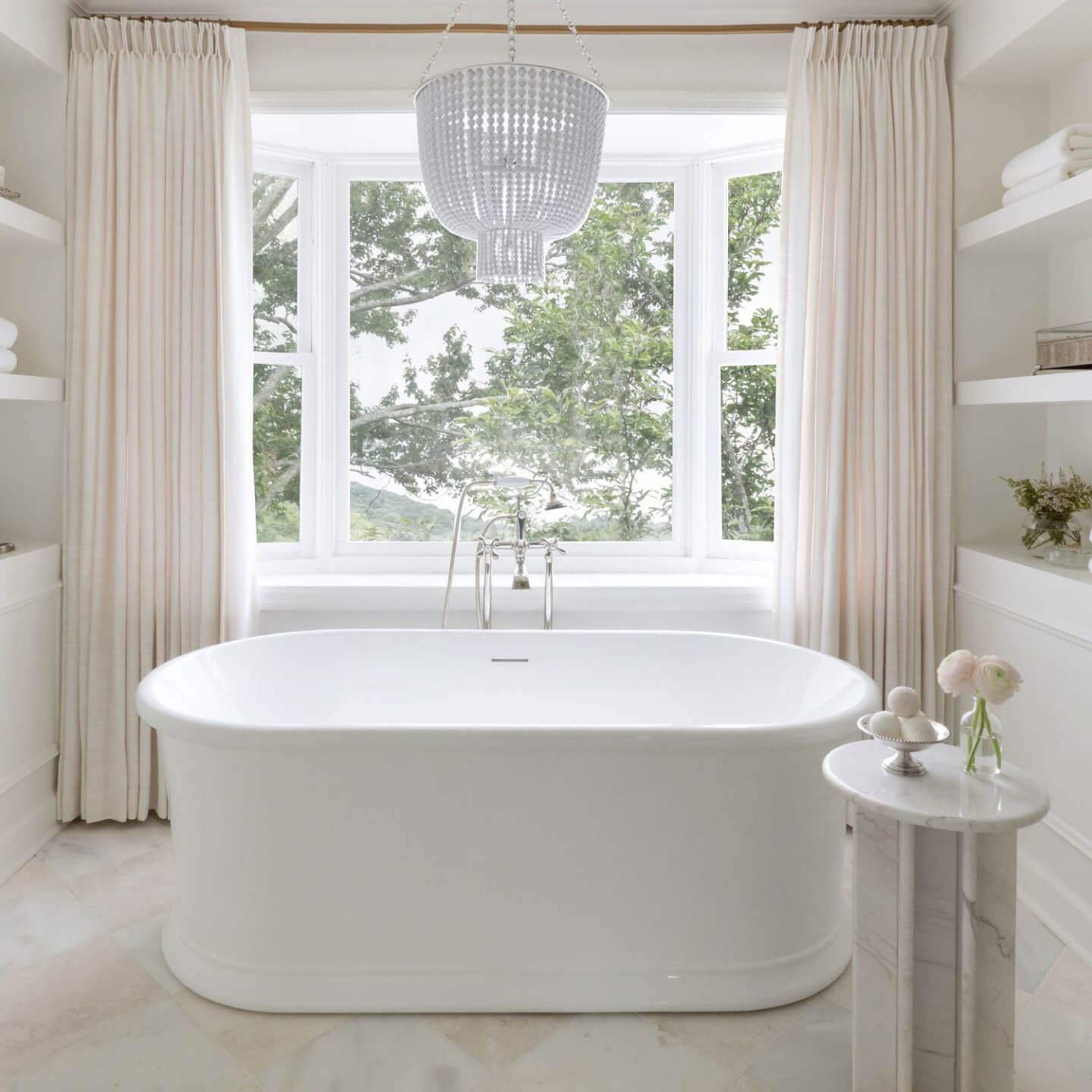 Elegant White Vanity Bathroom Ideas 30