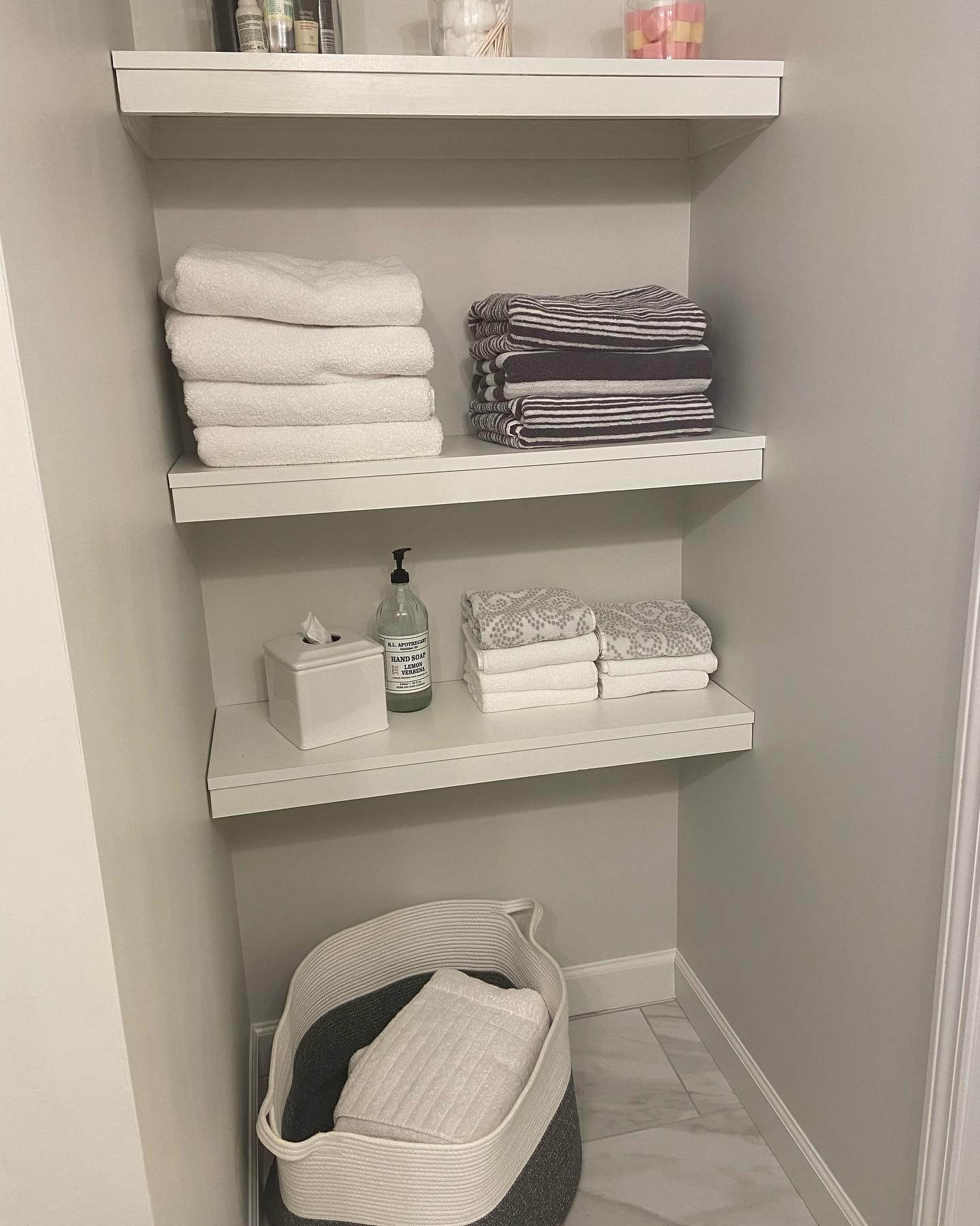 Bathroom Shelf Organization Ideas That Work 5