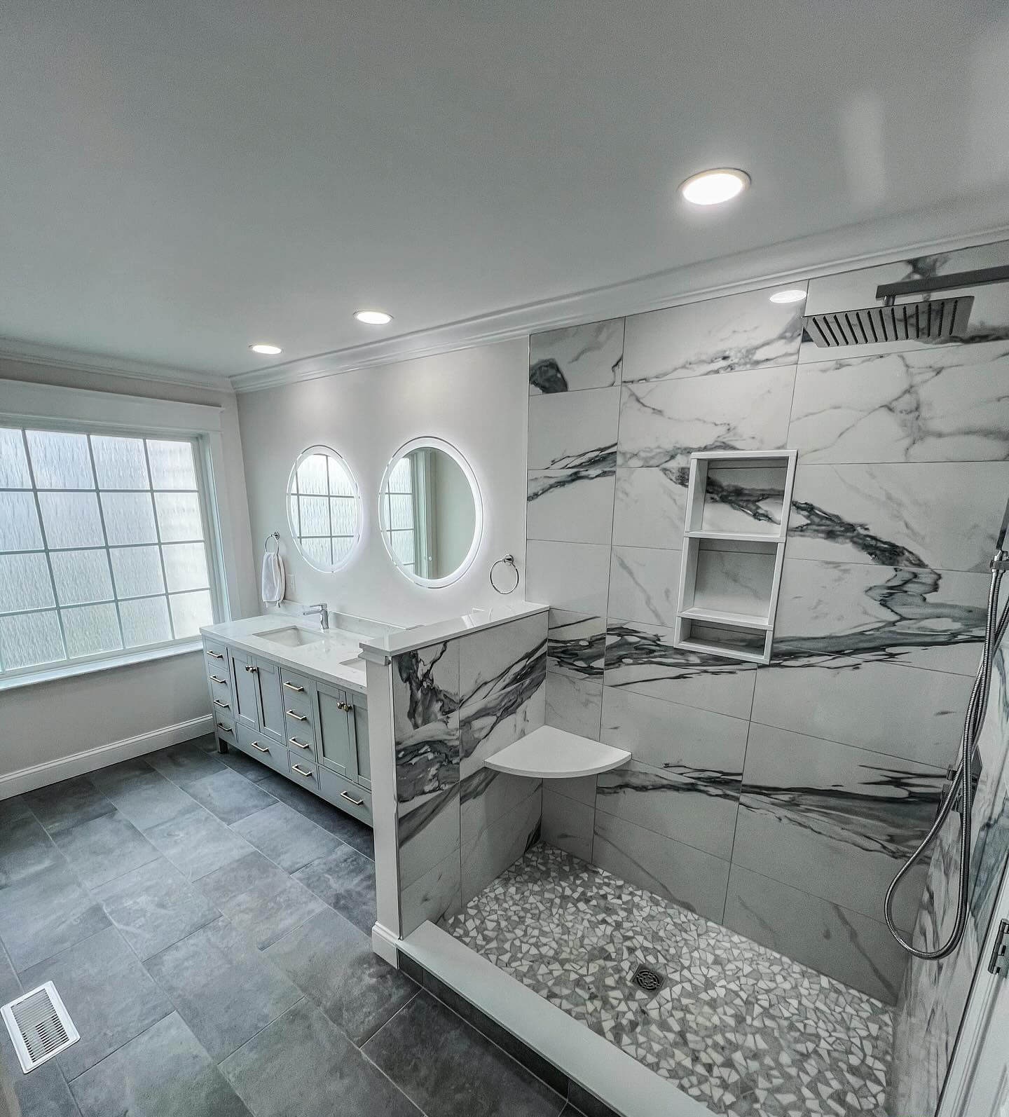 Best 36 Inch Vanity Bathroom Ideas for Small Spaces 5