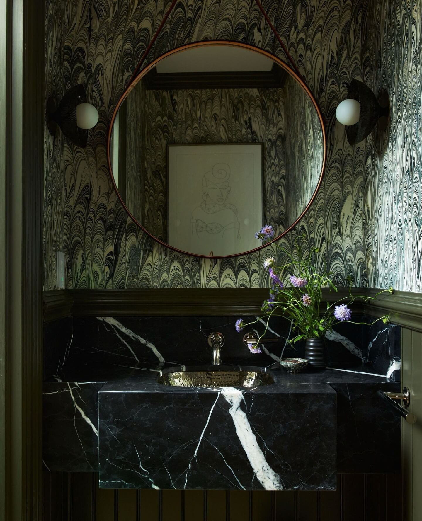 Best Moody Bathroom Ideas with Rich Tones 9