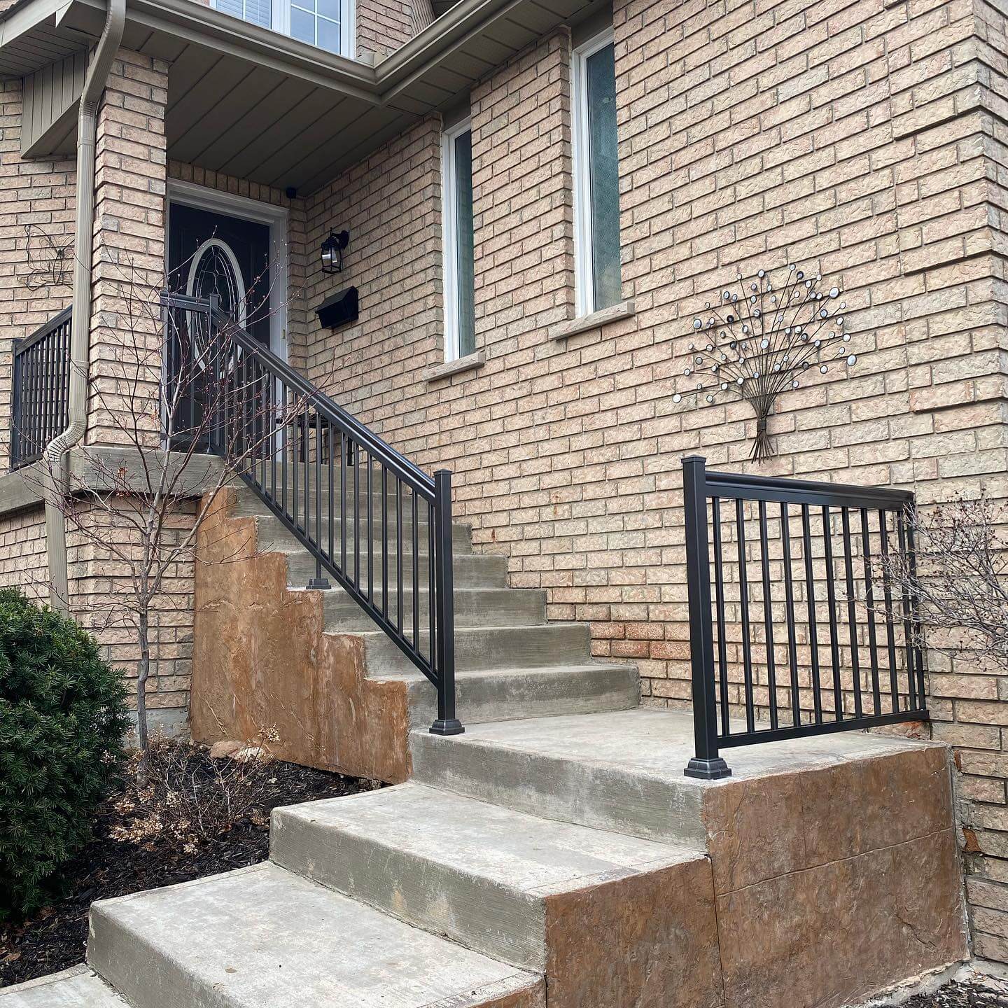 10 Stunning Porch Railing Ideas to Elevate Your Outdoor Space 1