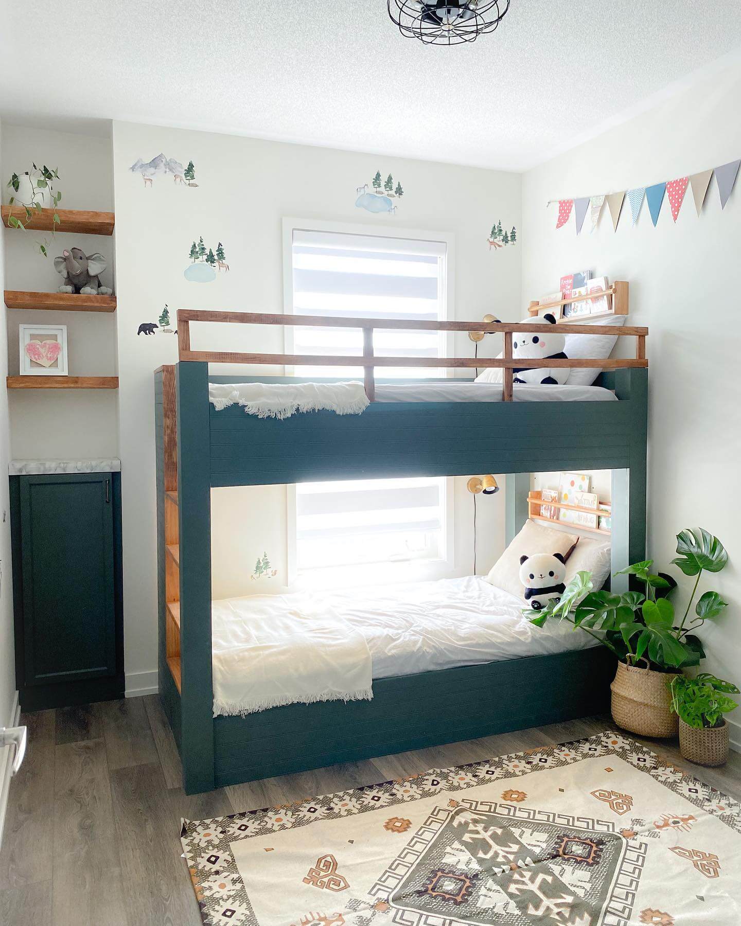 Creative Shared Boys Bedroom Ideas That Maximize Space and Style 1