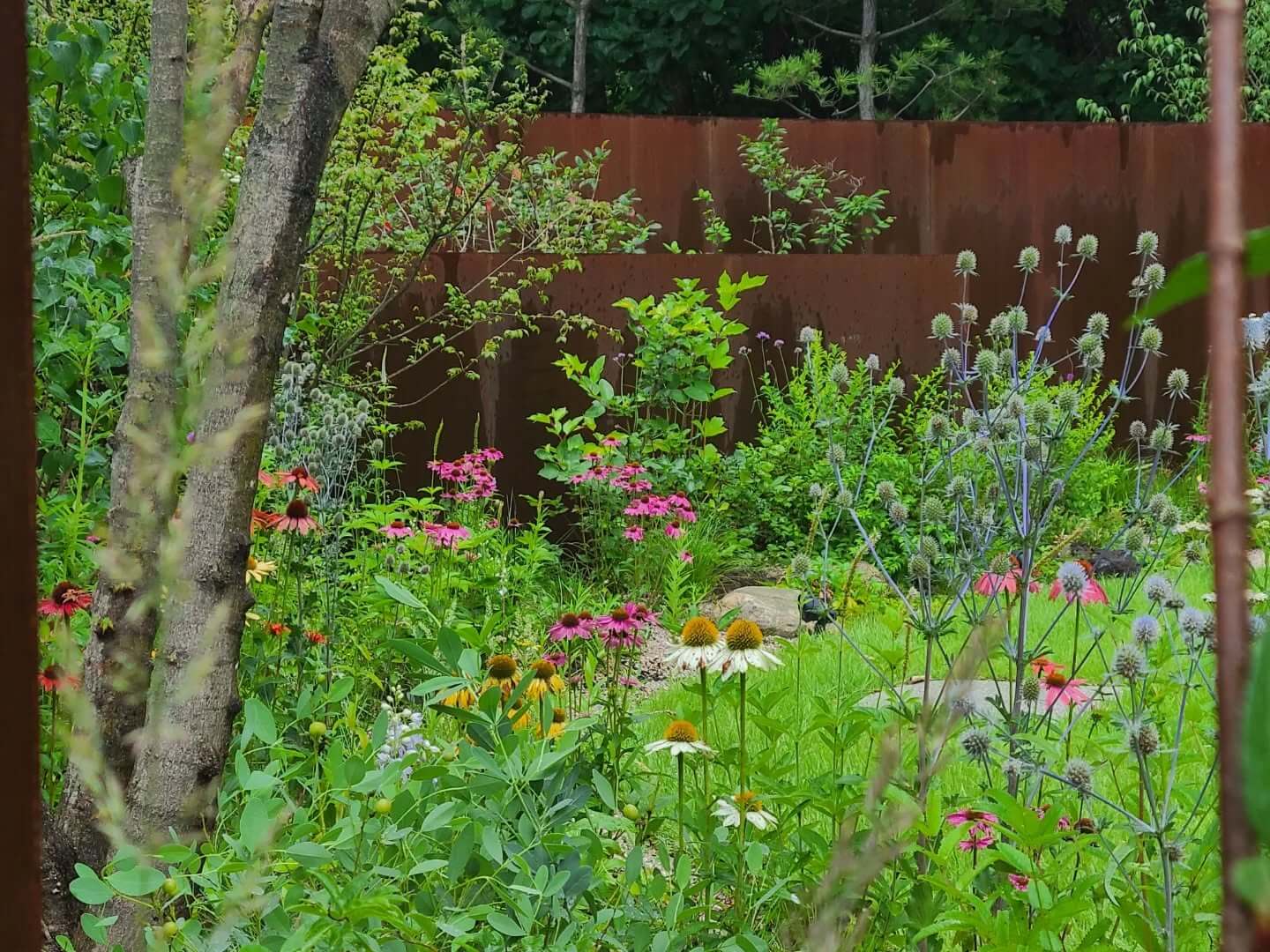 Unique Memorial Garden Ideas to Create a Serene Tribute 1