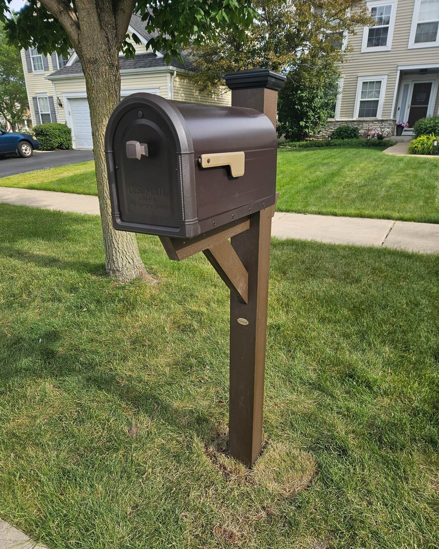 Creative Mailbox Post Ideas That Will Transform Your Curb Appeal 1