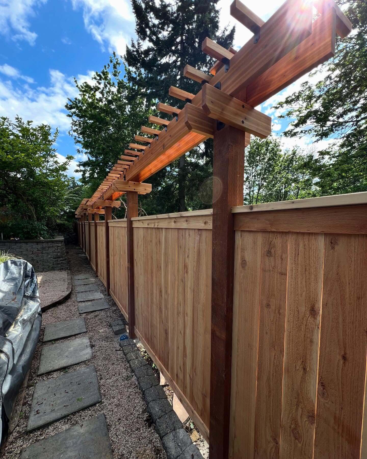 Transform Your Garden Oasis: 10 Innovative Fence Trellis Ideas 1