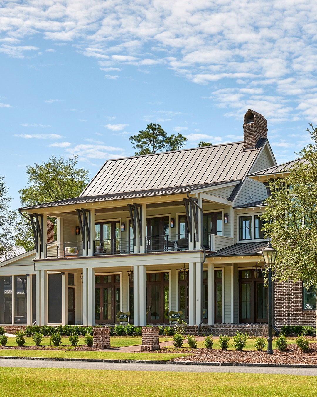 15 Stunning Double Wide Front Porch Ideas to Transform Your Home 1